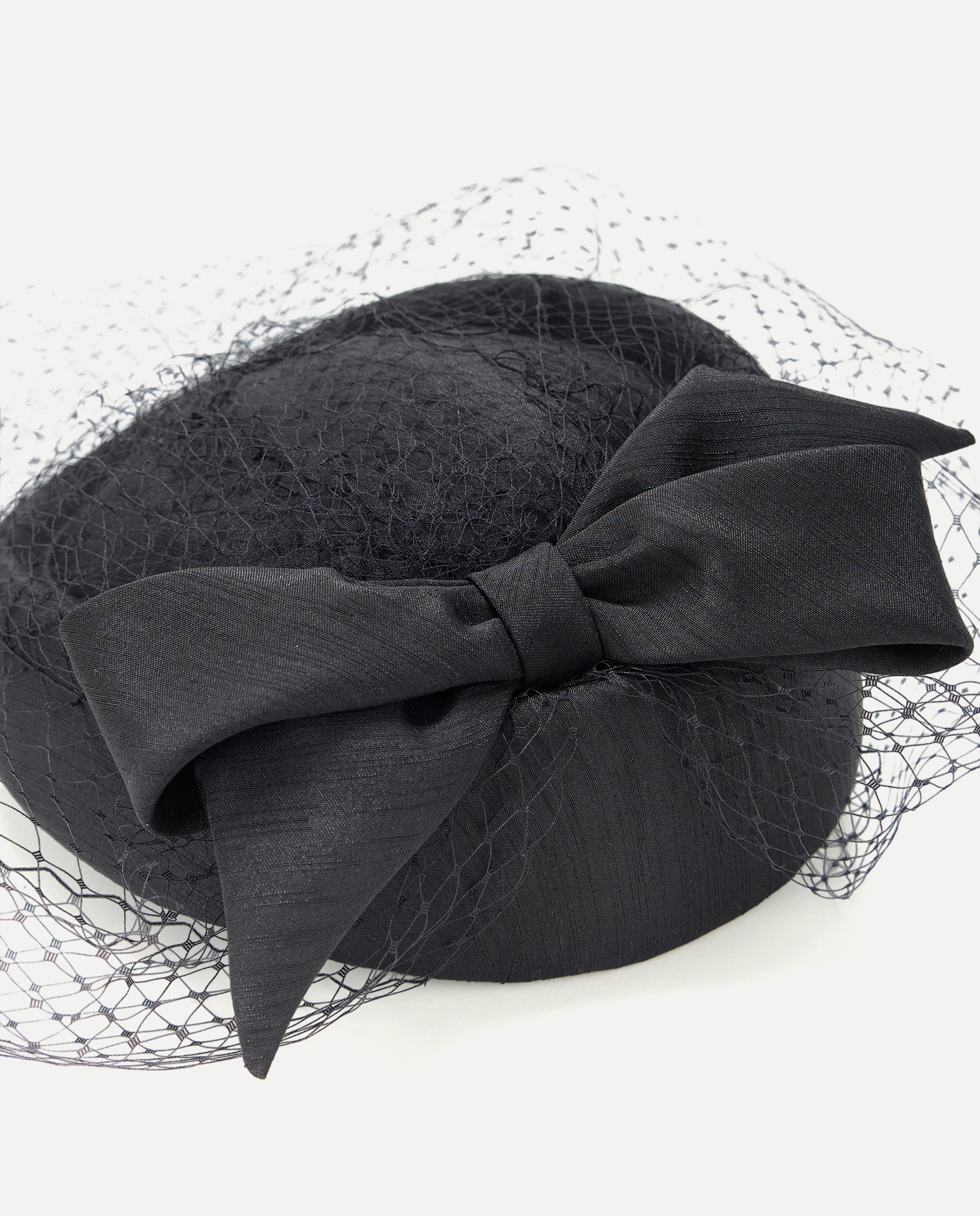 Casquete com Laço e Tule Preto-3
