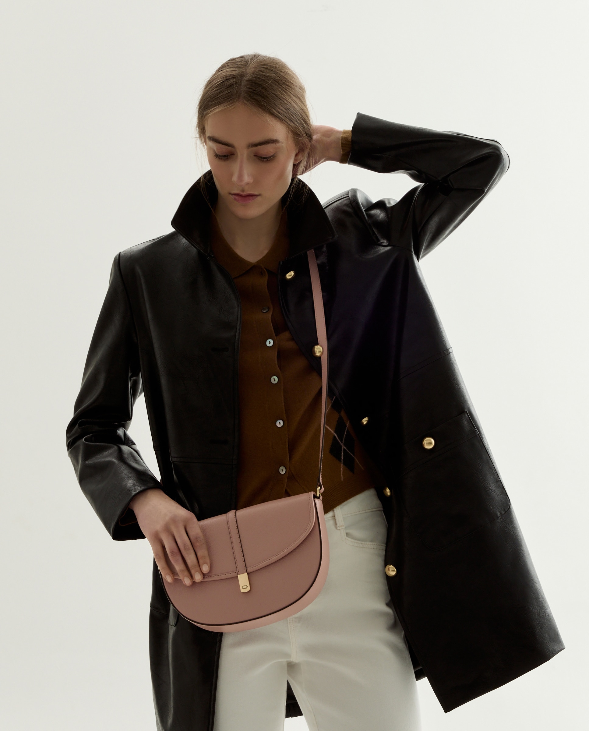 Mala a Tiracolo em Pele com Aba Rosa-claro-6