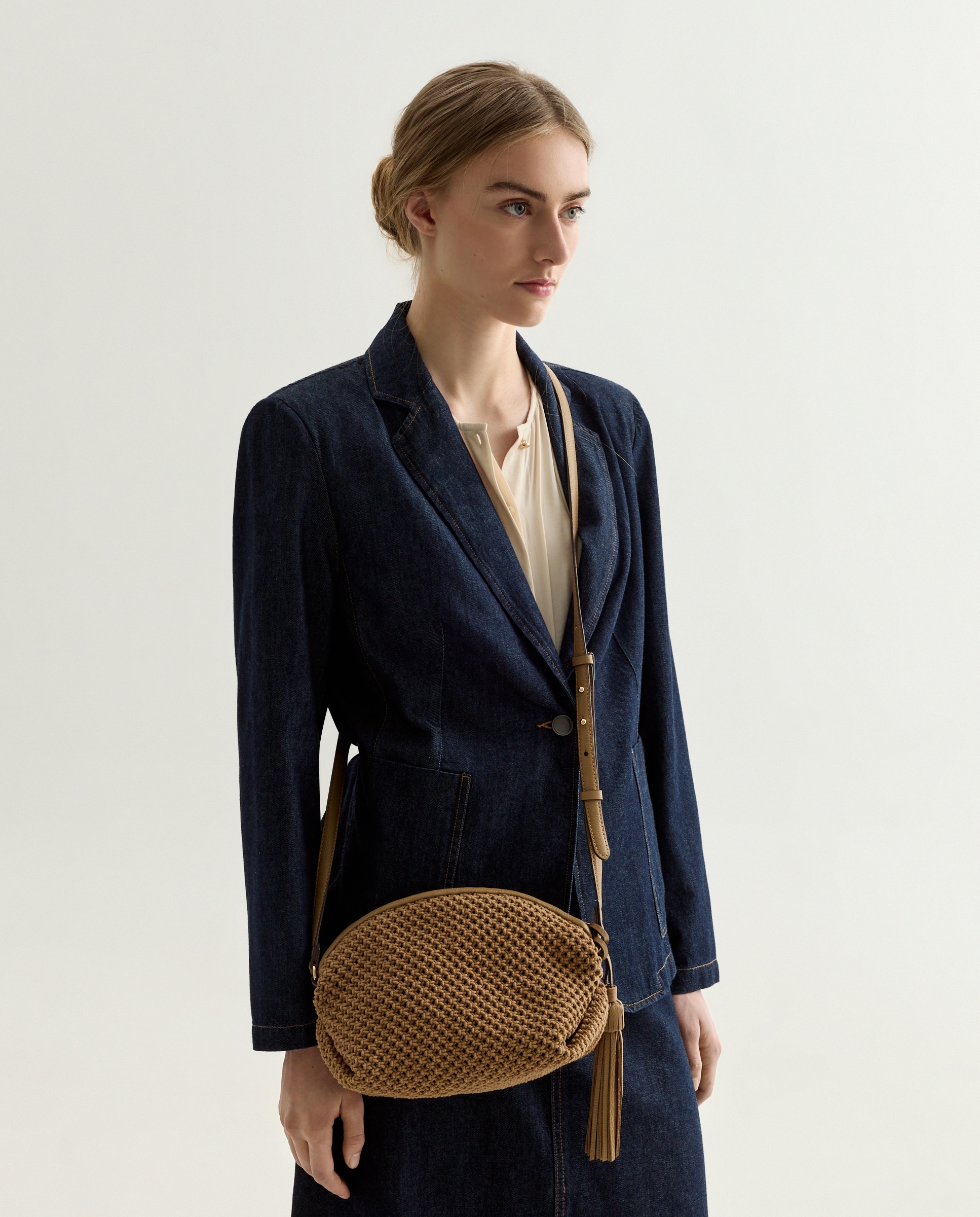 Mala a Tiracolo de Meia Lua em Pele Verde-6