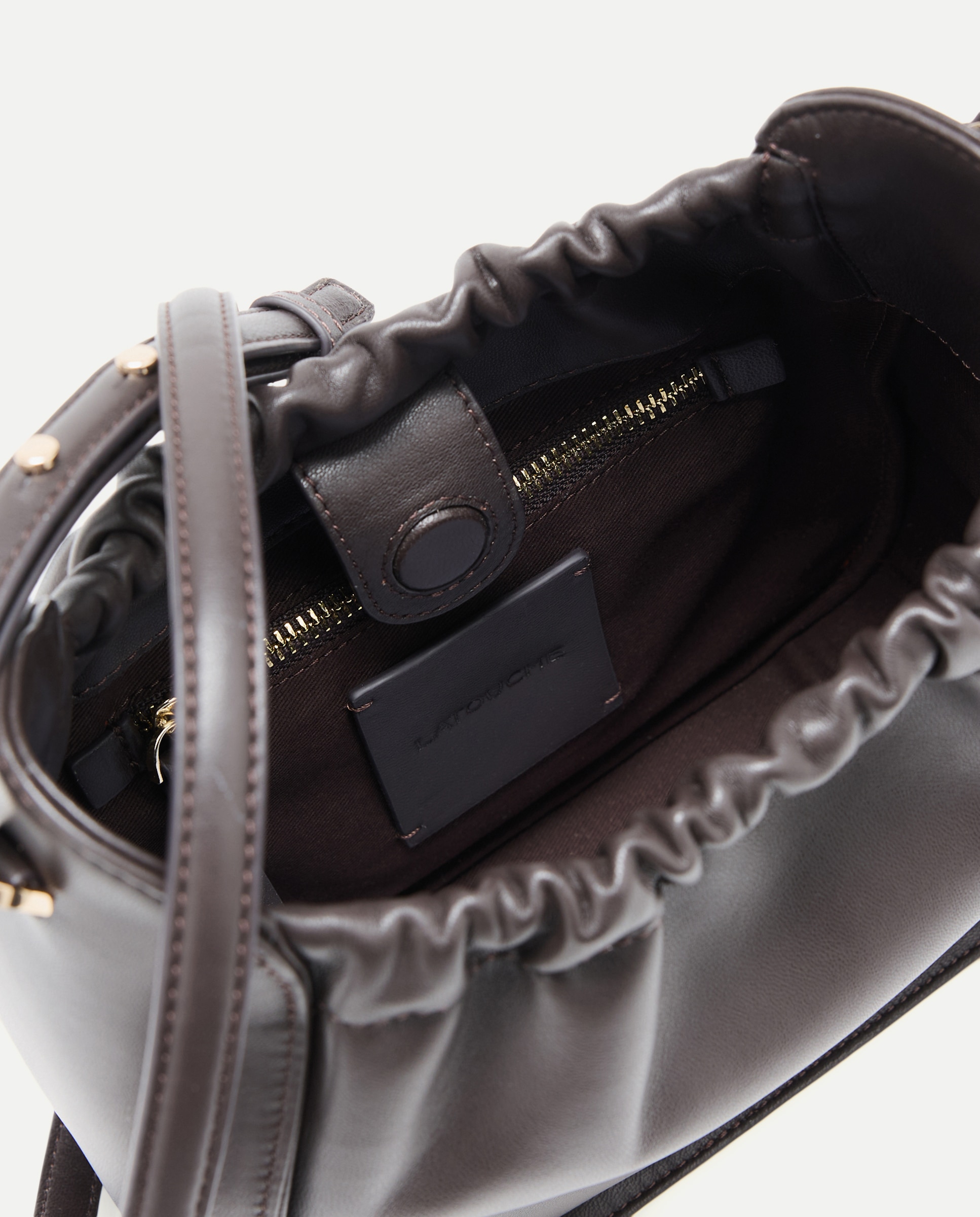 Crossbody en napa con cierre metálico - Latouche - Chocolate Chocolate-4