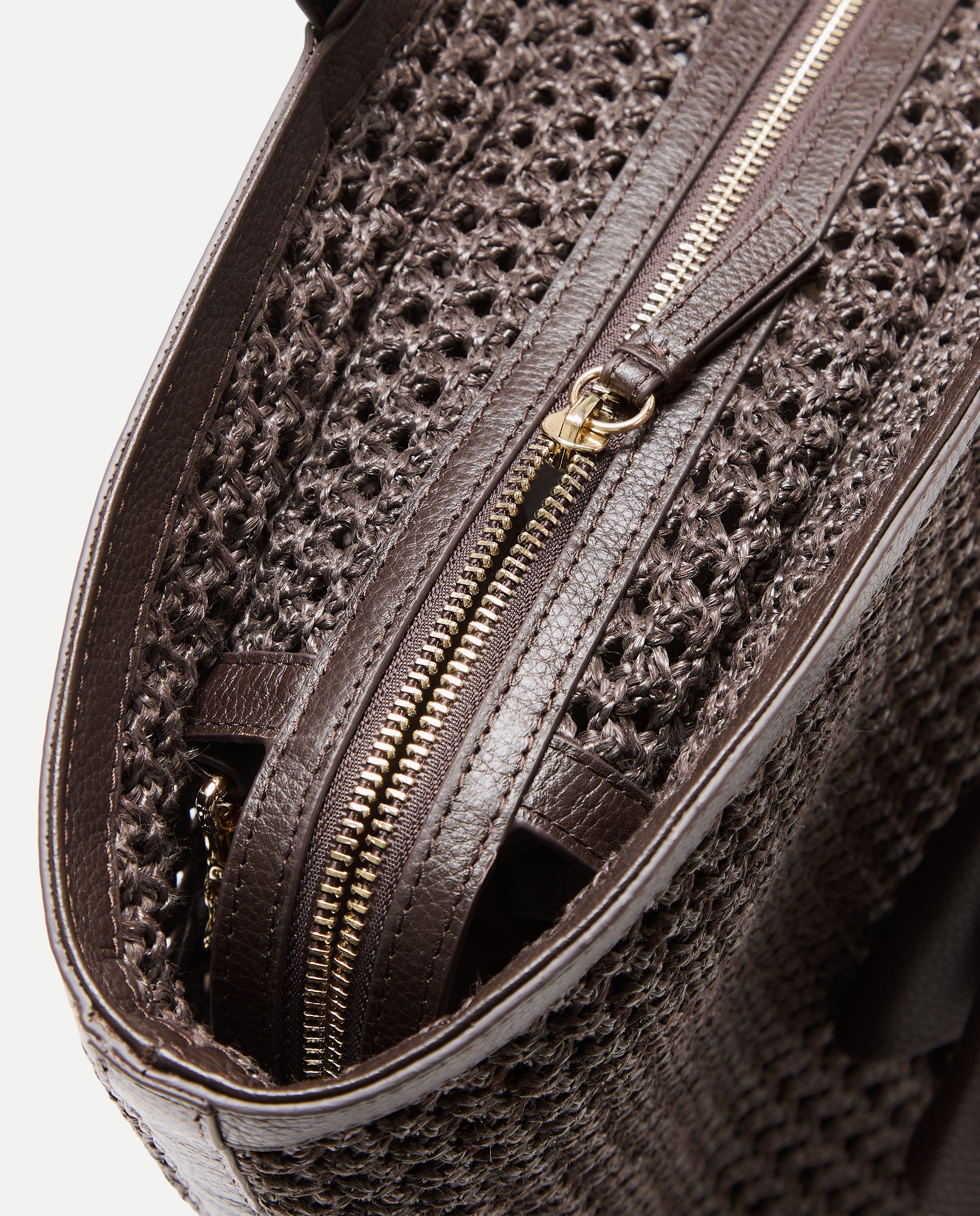 Shopper em Rede com Pele Castanho-5