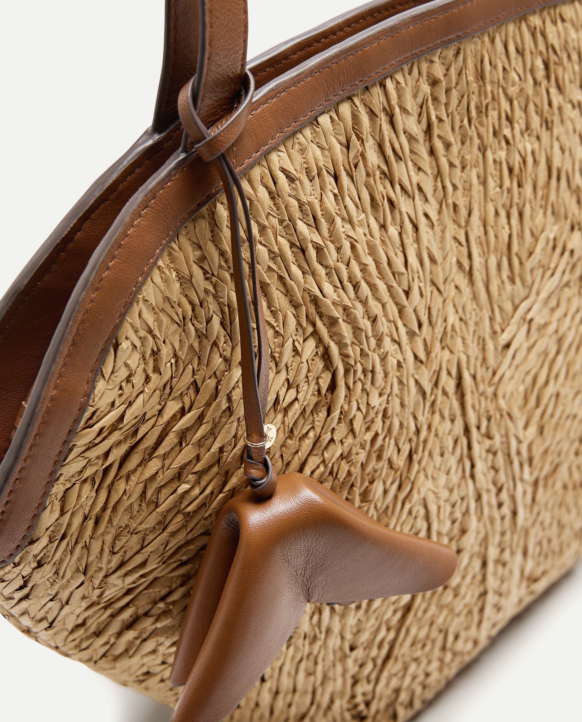 Mala Shopper de Ráfia Entrançada e Pele 730 Camel-3