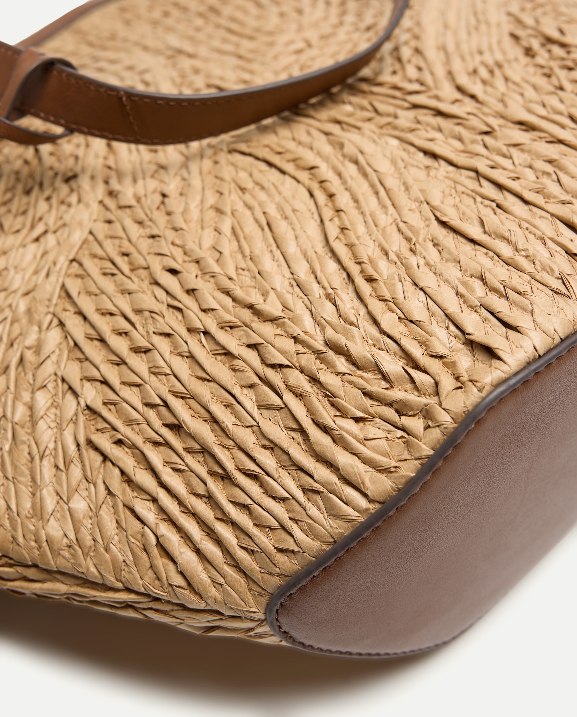 Mala Shopper de Ráfia Entrançada e Pele 730 Camel-4