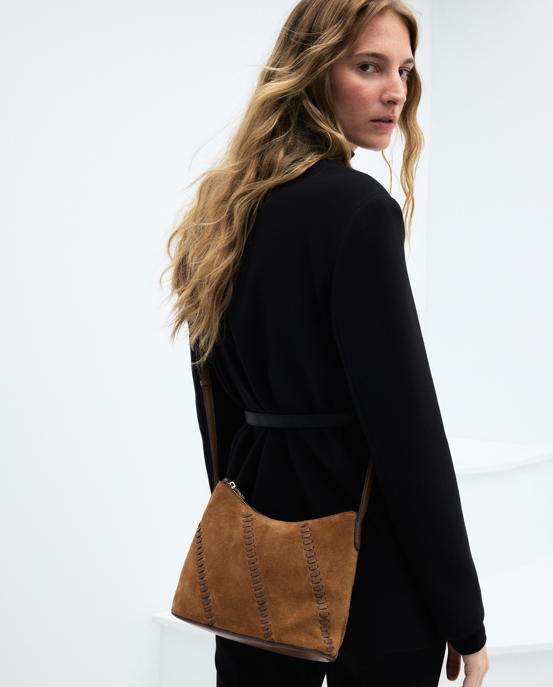 Imagen 6 de Bolso shopper de ante con pasadas piel - Latouche - Tostado Tostado
