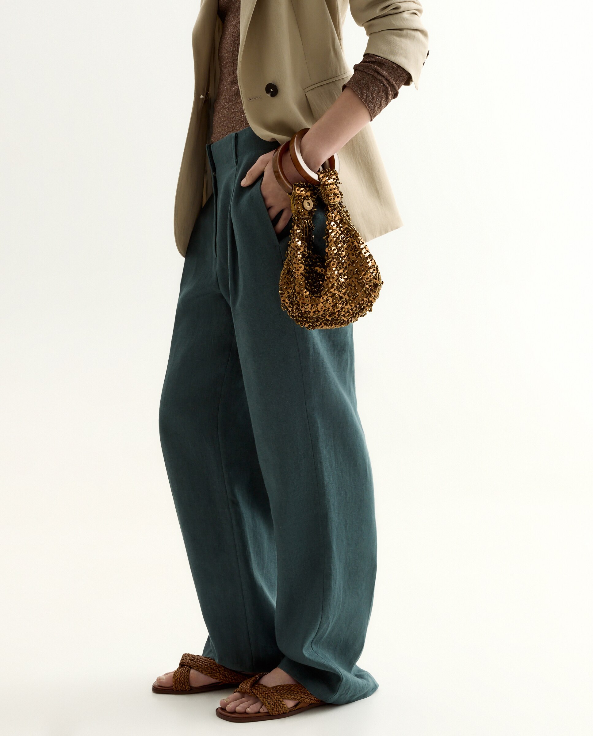 Mala Tipo Saco com Pulseira e Brilhos 390 Ouro-7