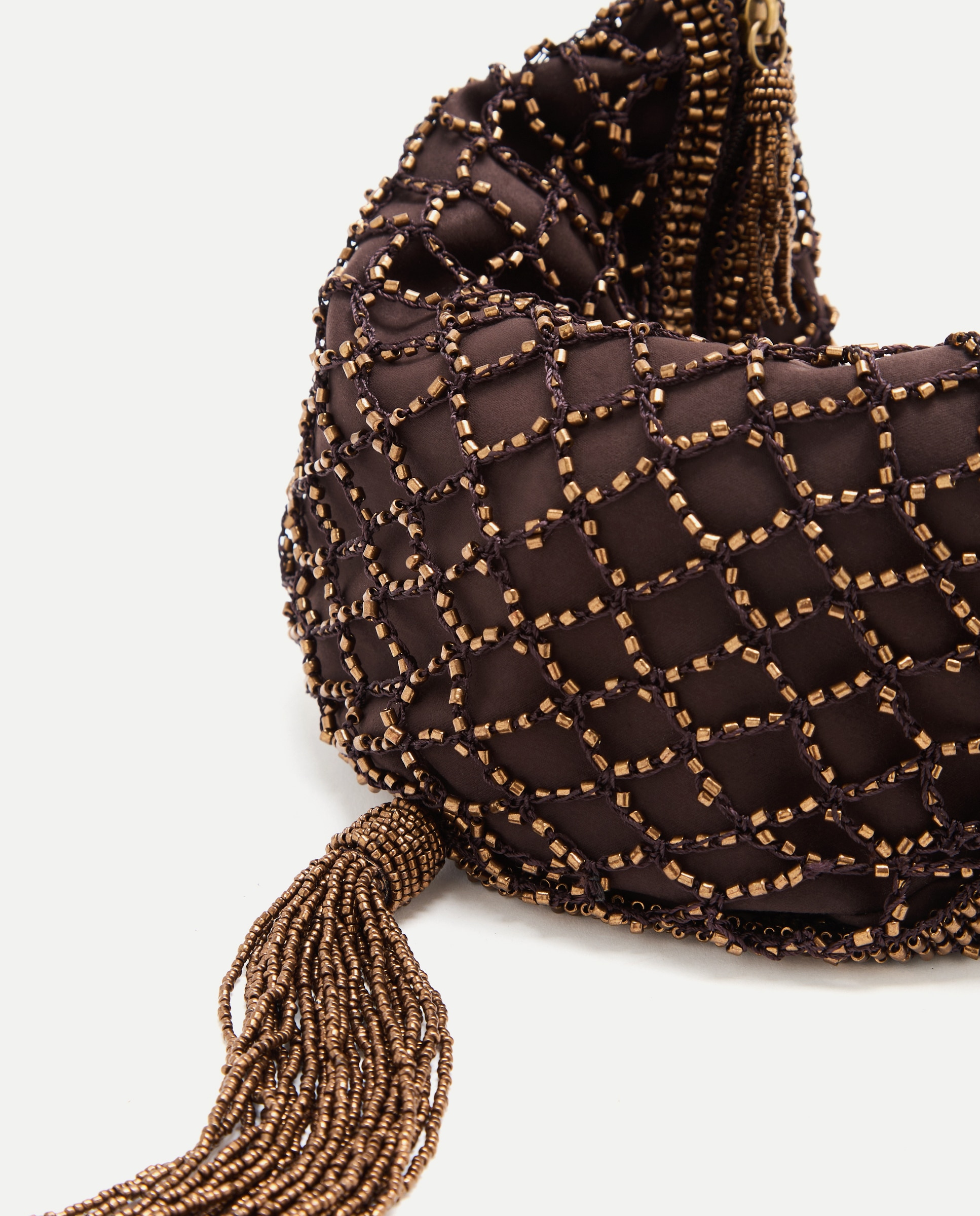 Mala Hobo com Pompom Chocolate-3