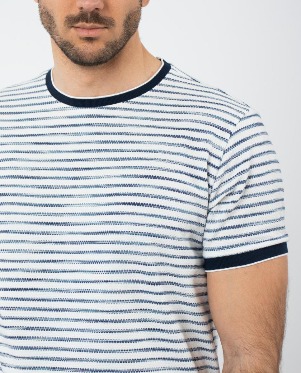 T-shirt às Riscas Azul-3