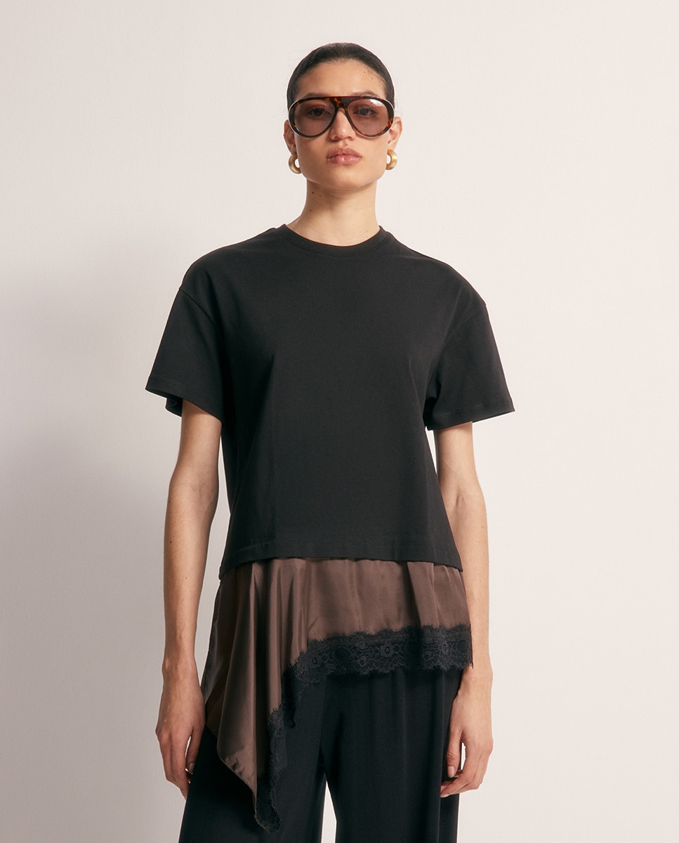 T-shirt com Detalhe de Renda Preto-2