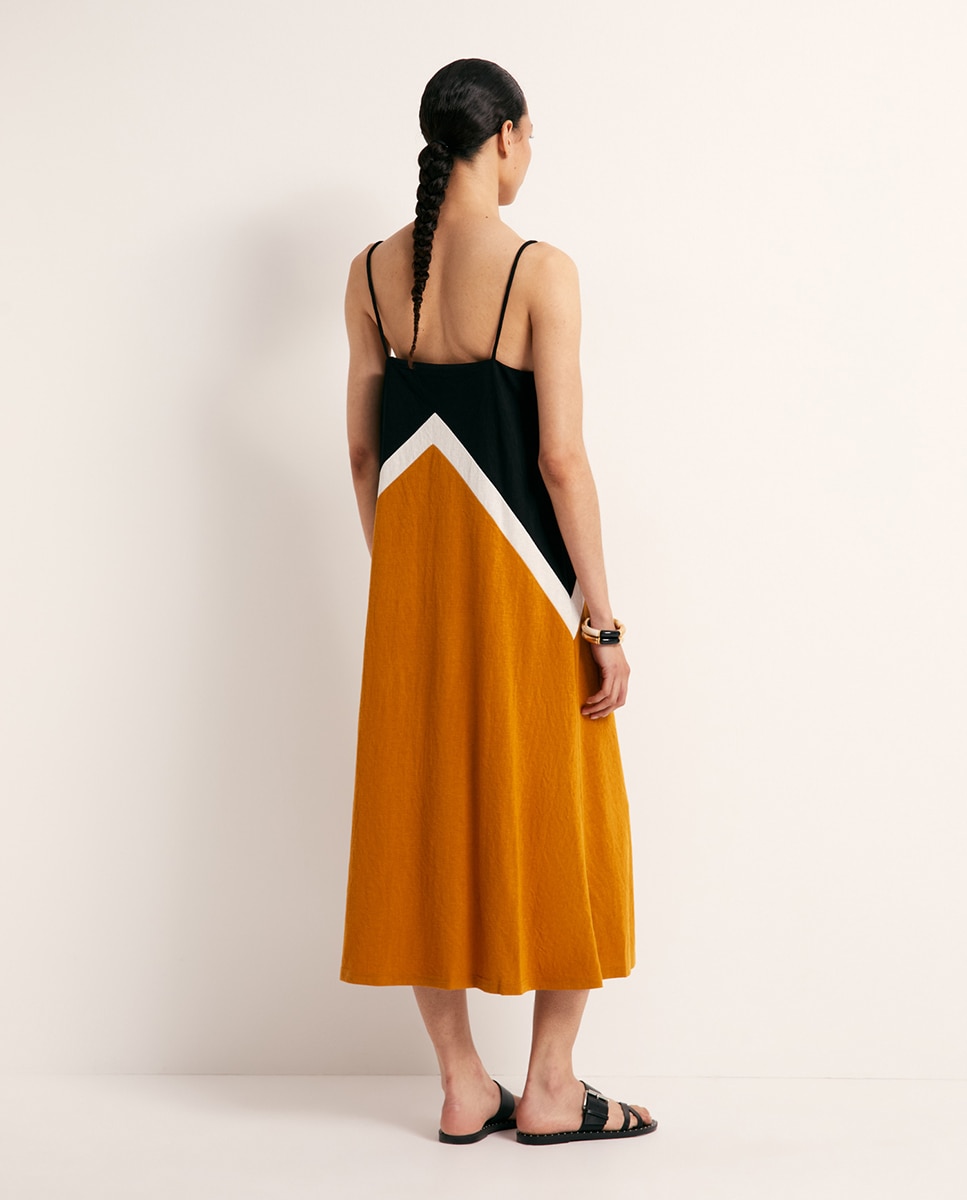 Vestido de Linho com Color Block 390 Ouro-4