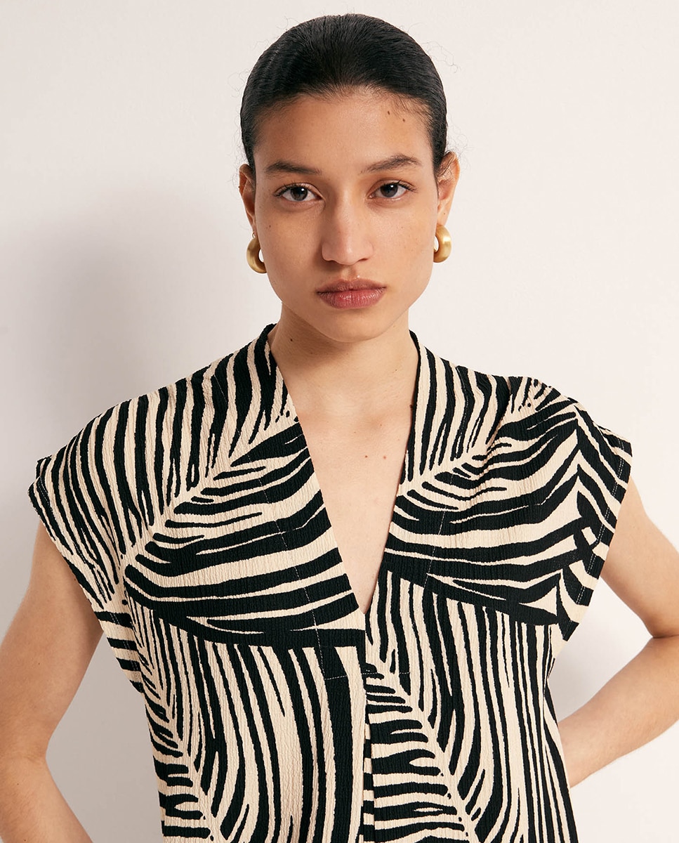 Vestido Tipo Túnica com Textura Preto-3