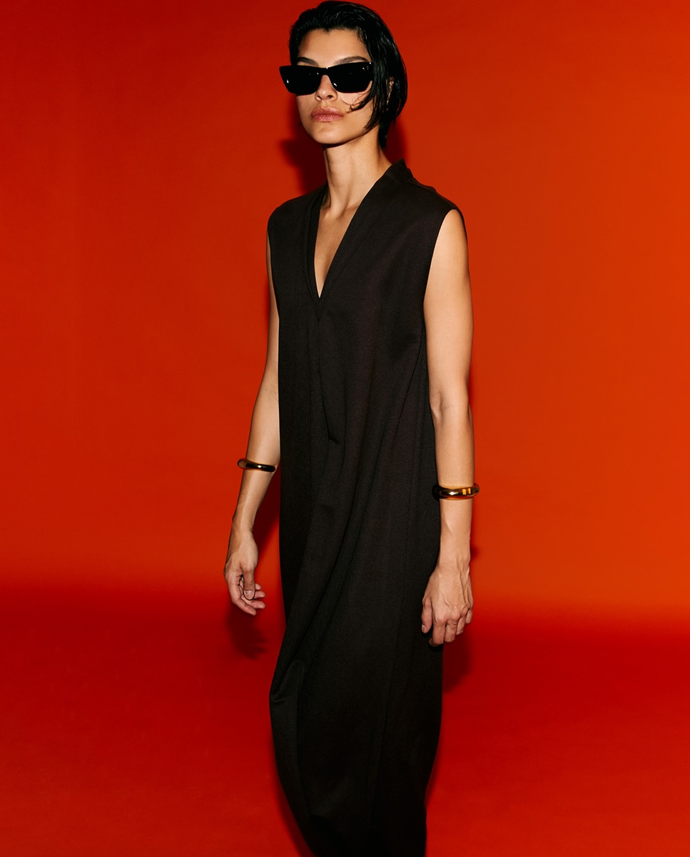 Imagem 0 de Vestido Básico de Linho