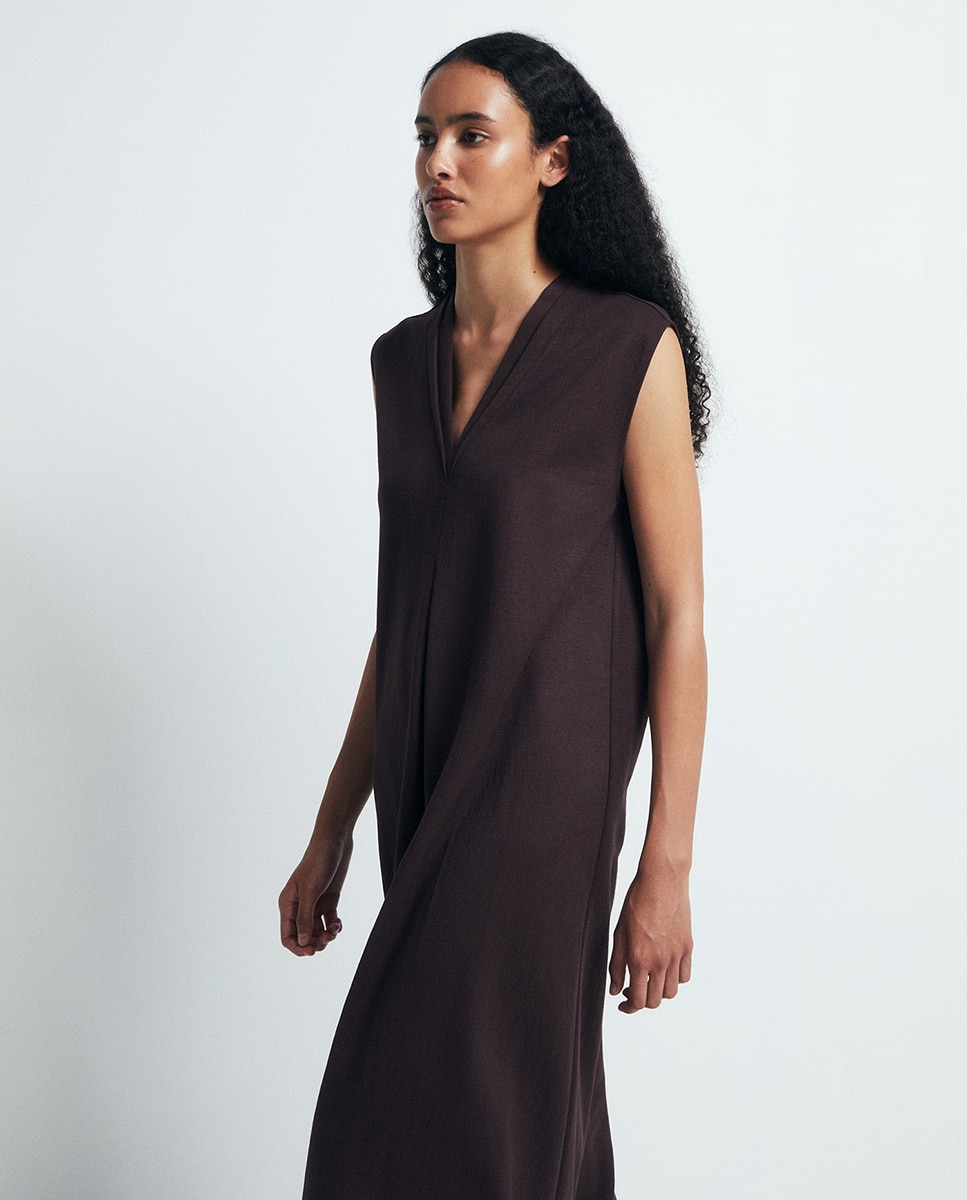 Vestido Básico de Linho Chocolate-2