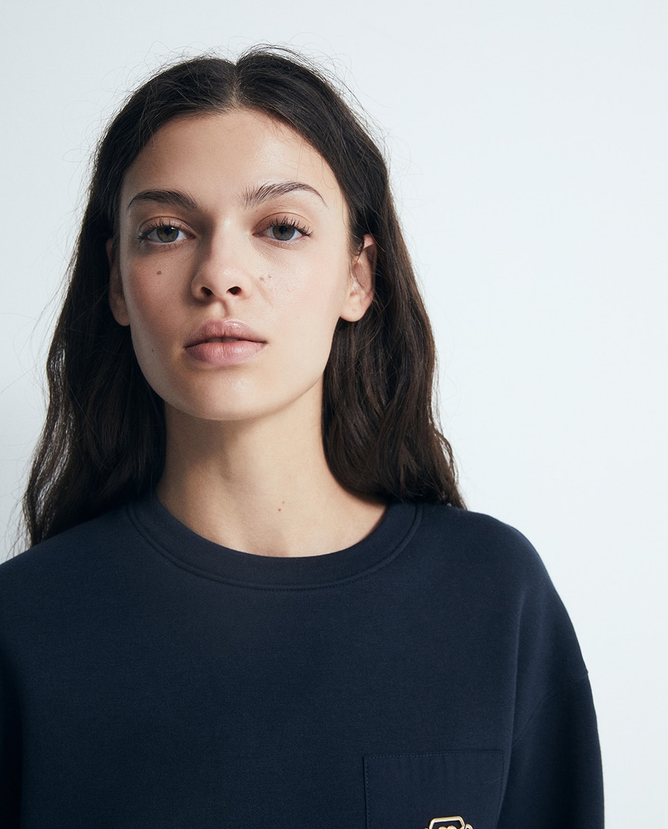 Sweatshirt com Peça Metálica Azul-marinho-3