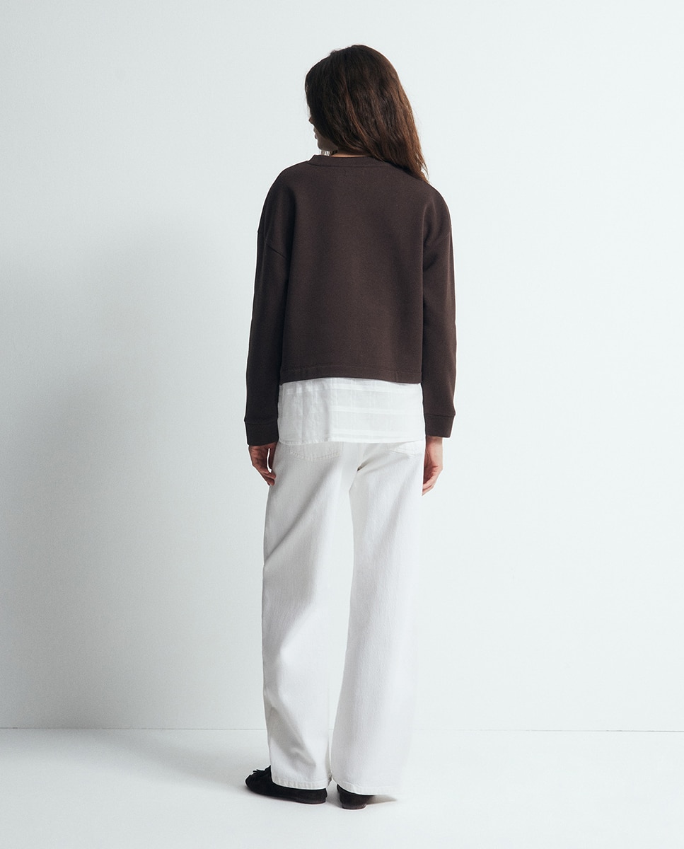 Sweatshirt com Pregadeira e Peças Chocolate-5