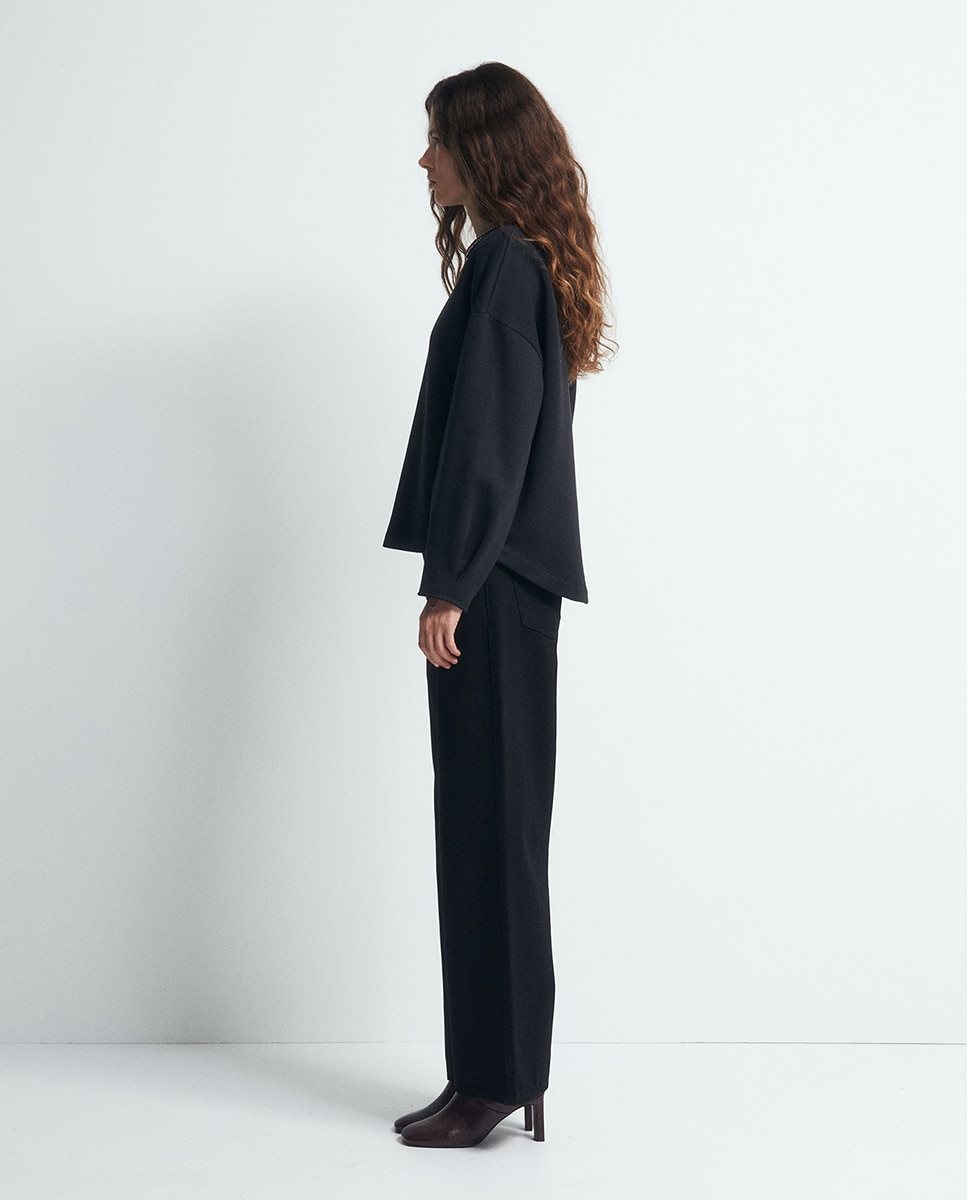 Sweatshirt com Brilhos Preto-4