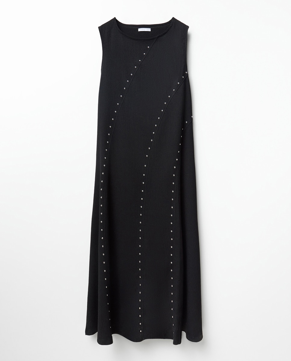 Vestido com Textura e Tachas Preto-5
