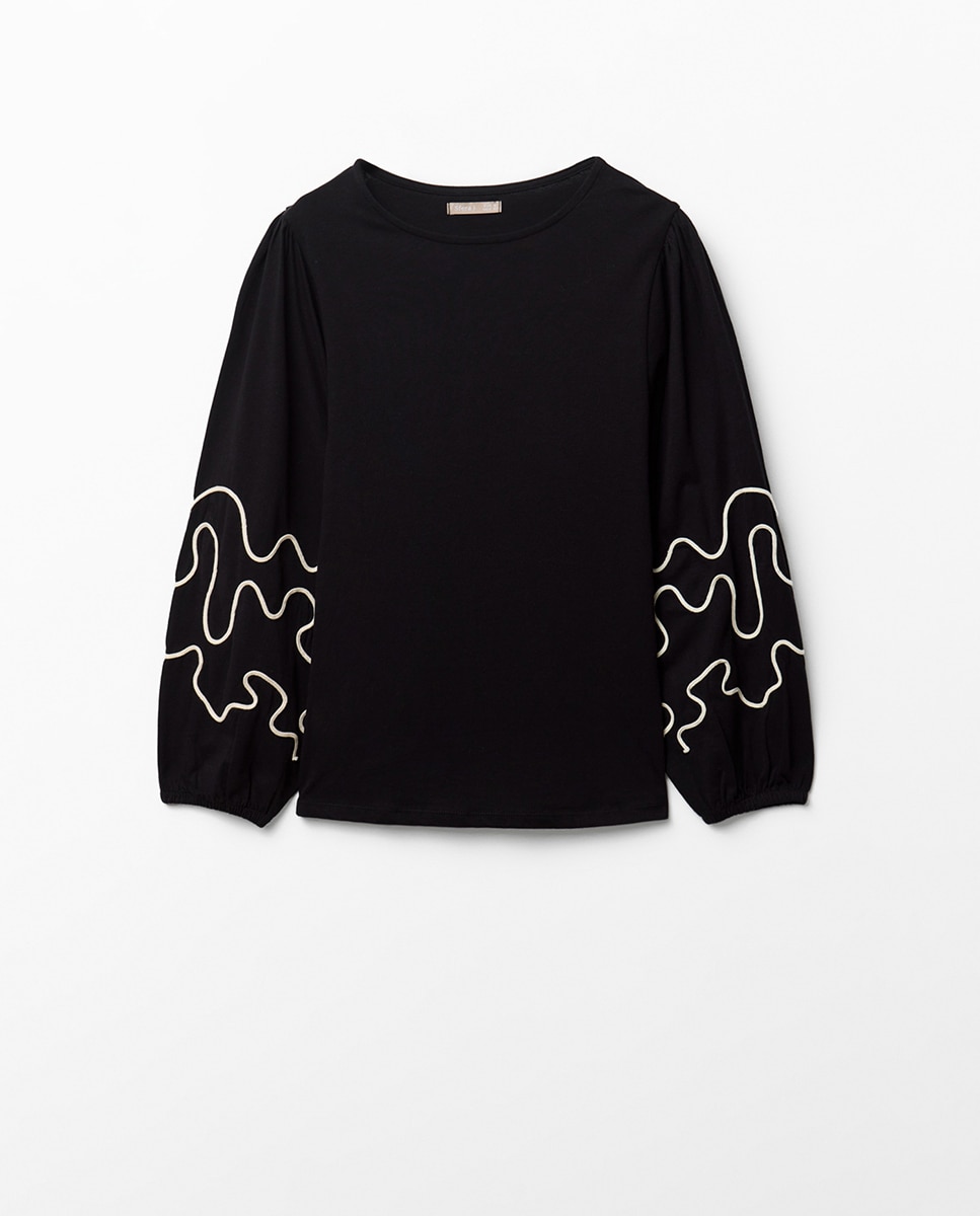 T-shirt Bordada Preto-5