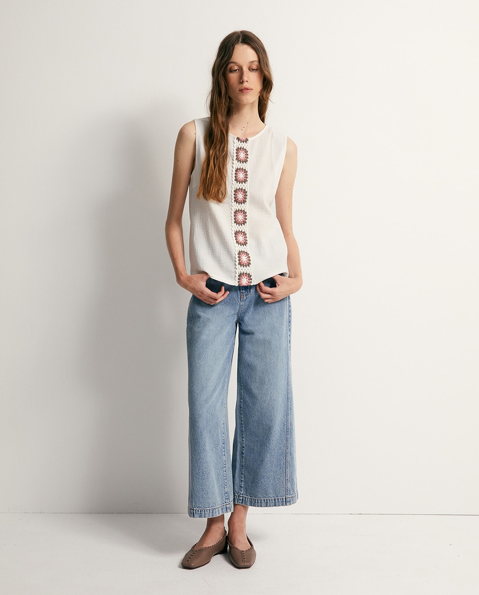 T-shirt com Detalhe de Crochet Branco-2