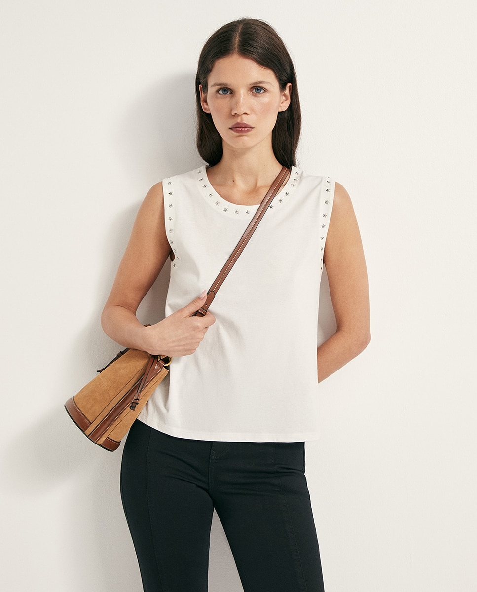 Imagem 0 de T-shirt com Tachas