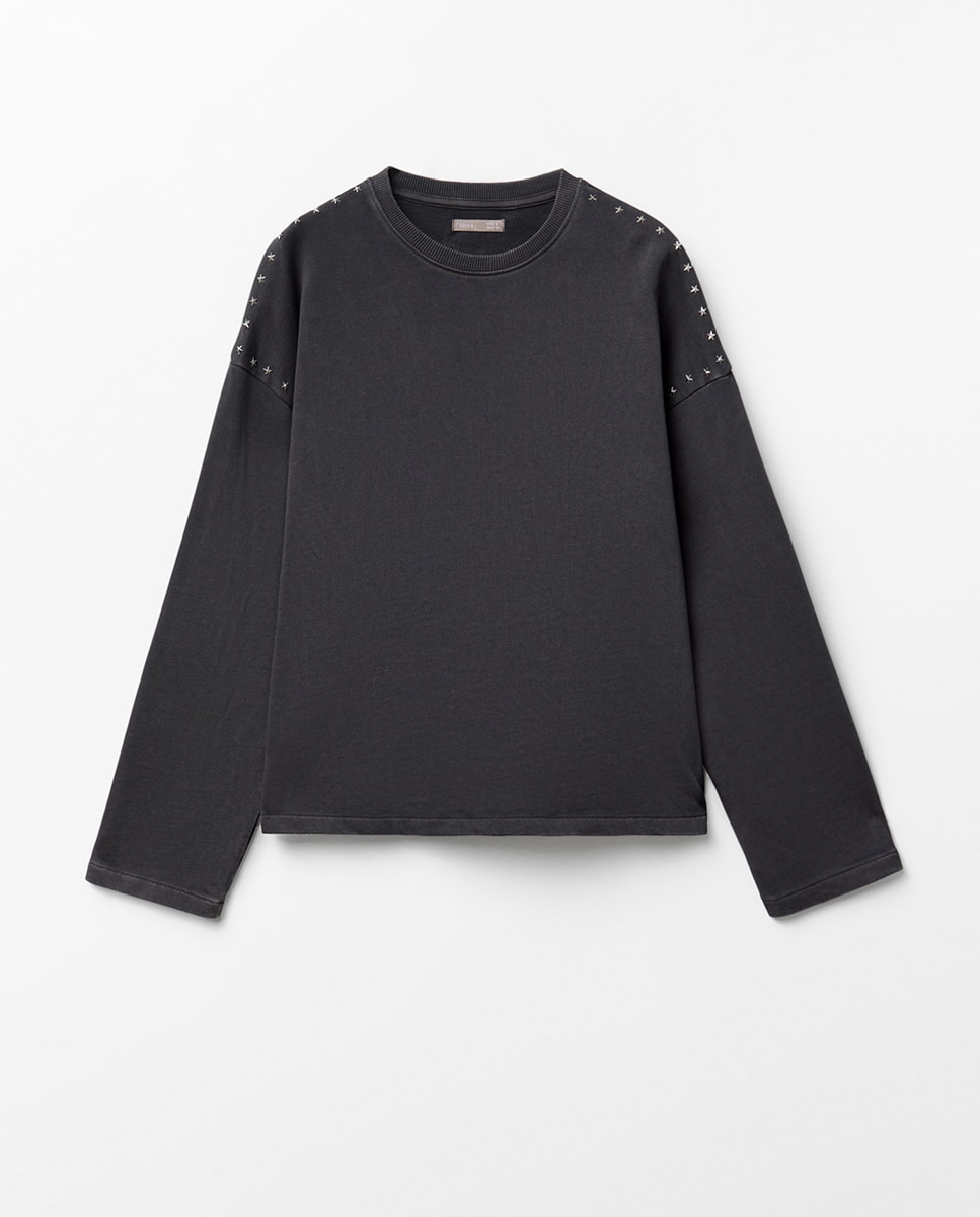 Sweatshirt com Tachas e Lavagem Chumbo-5