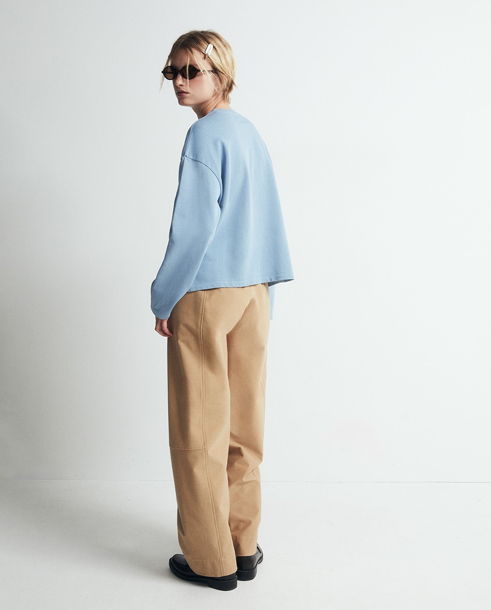 Sweatshirt com Tachas e Lavagem 410 Azul Claro-4