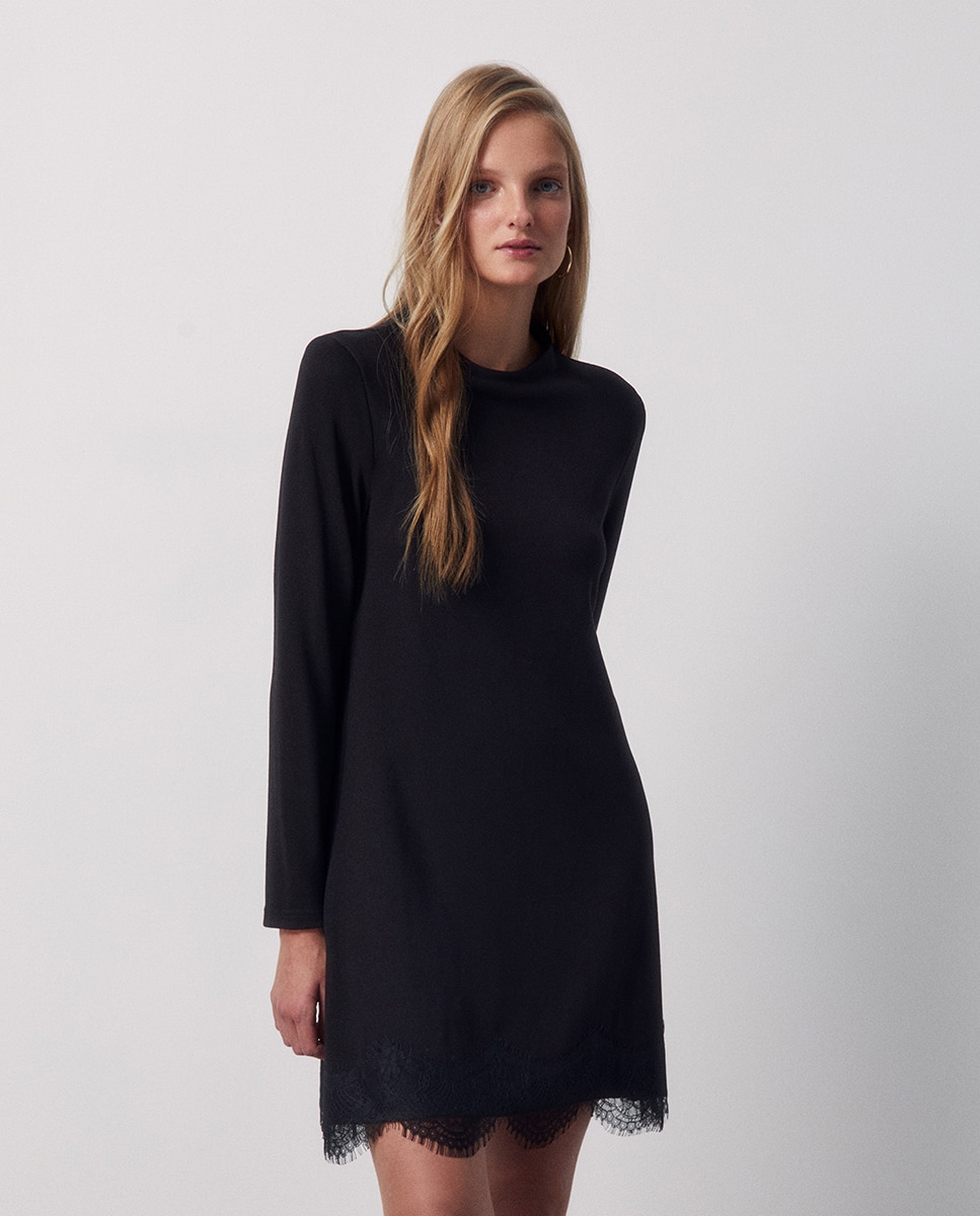 Imagem 0 de Vestido Curto de Renda
