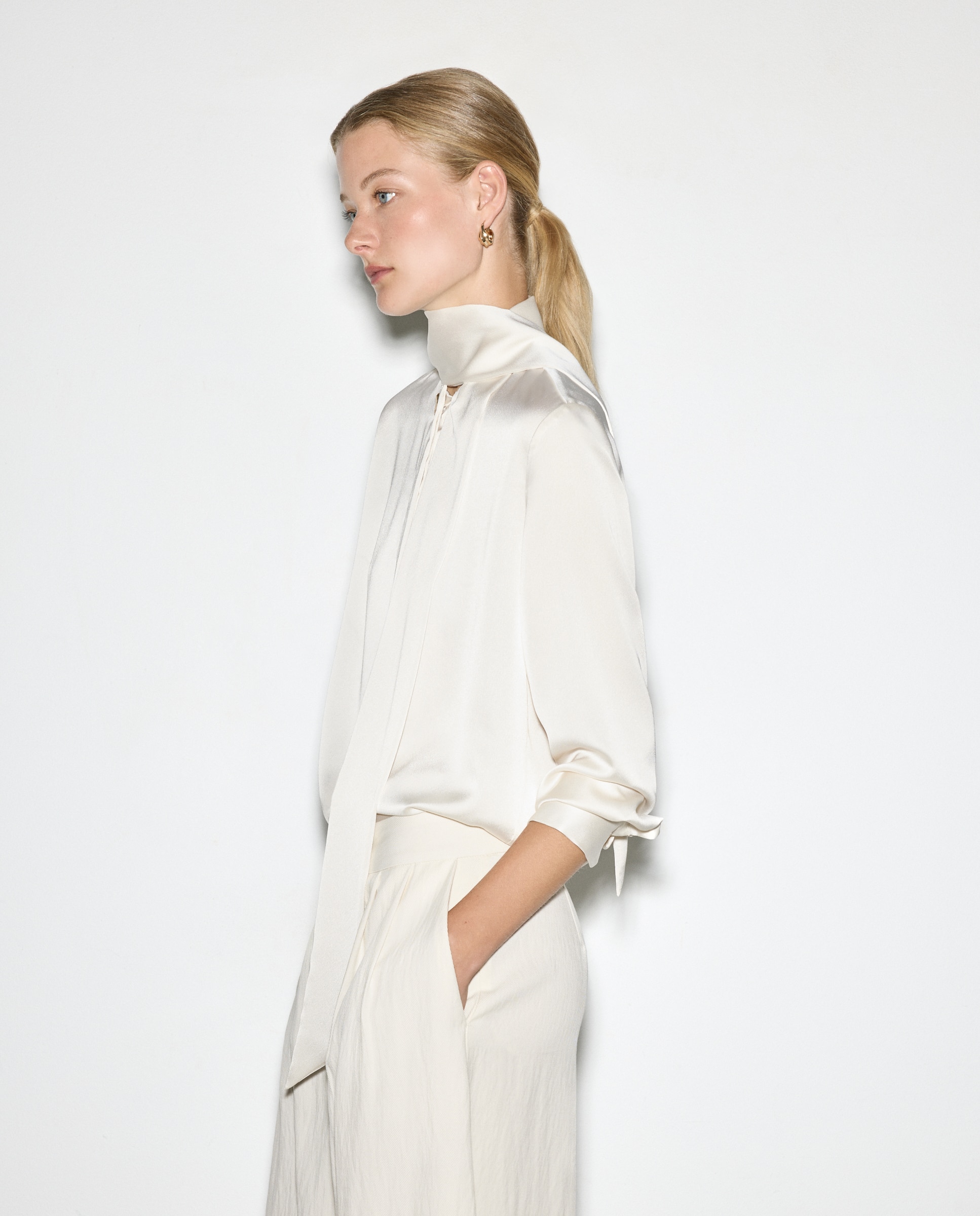 Blusa Lisa de Manga Comprida 120 Cru-1