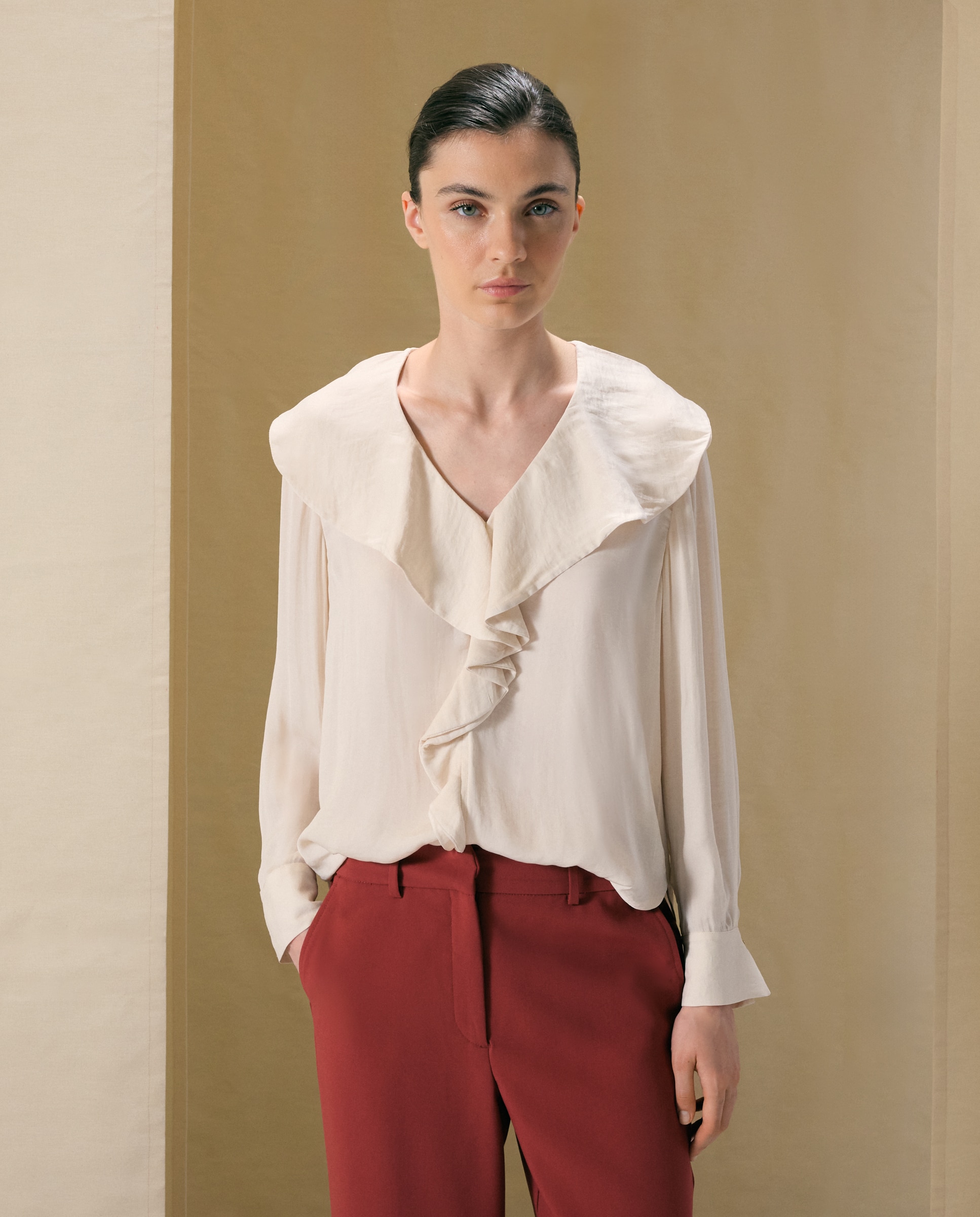 Imagem 0 de Blusa com Folho à Frente