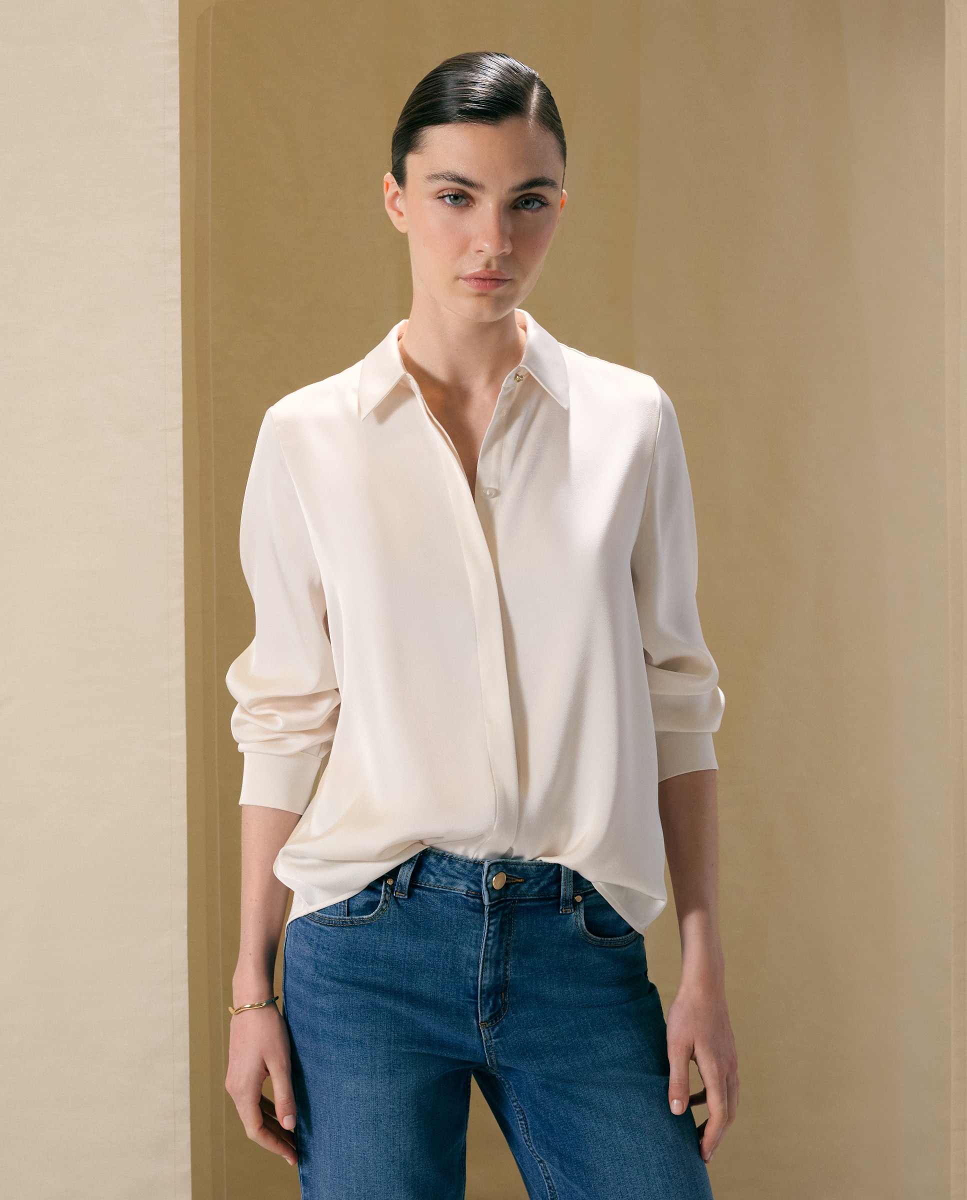 Imagen 0 de Blusa satén de mujer con manga larga Rojo