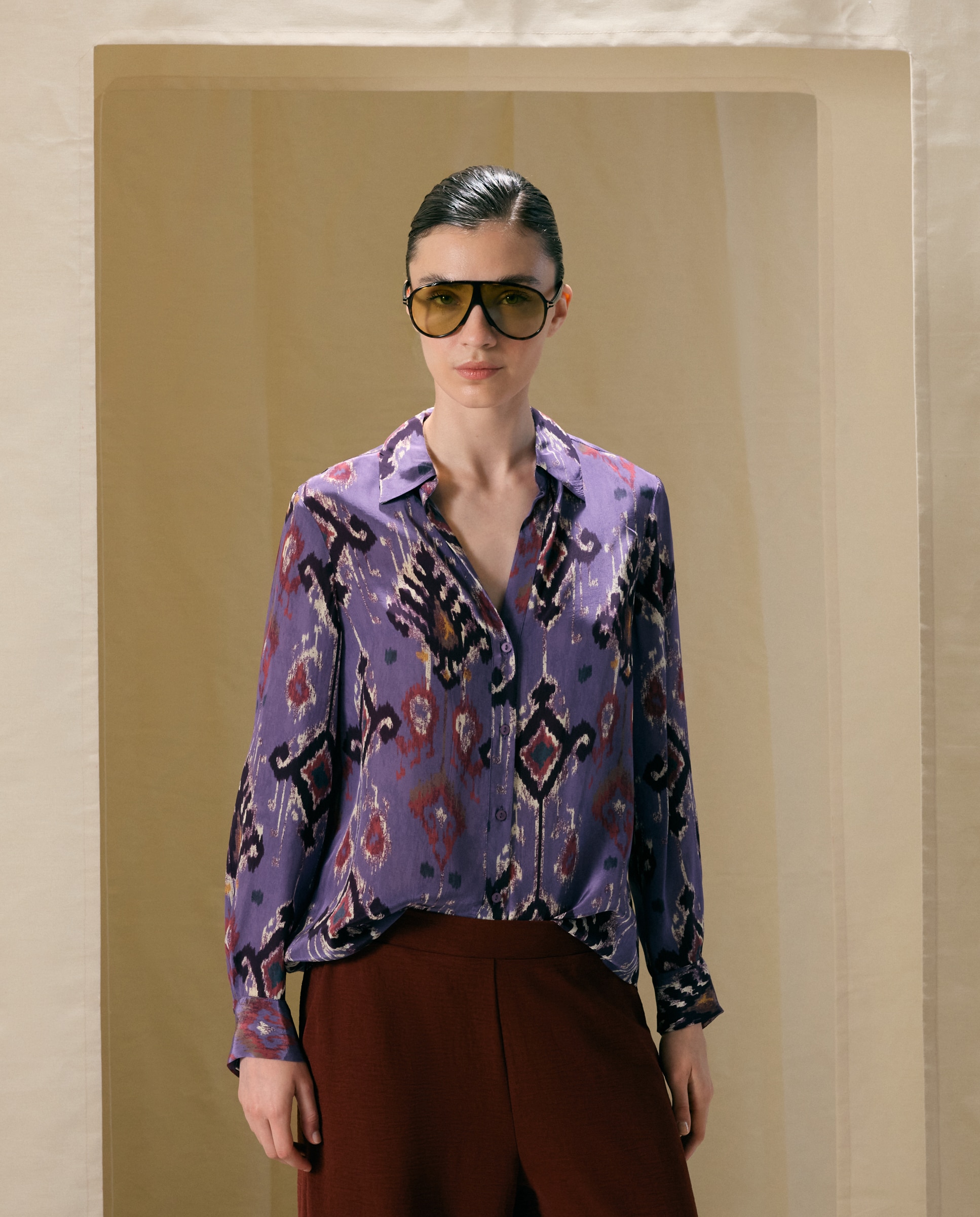 Blusa em Crepe com Estampado Ikat Roxo-2