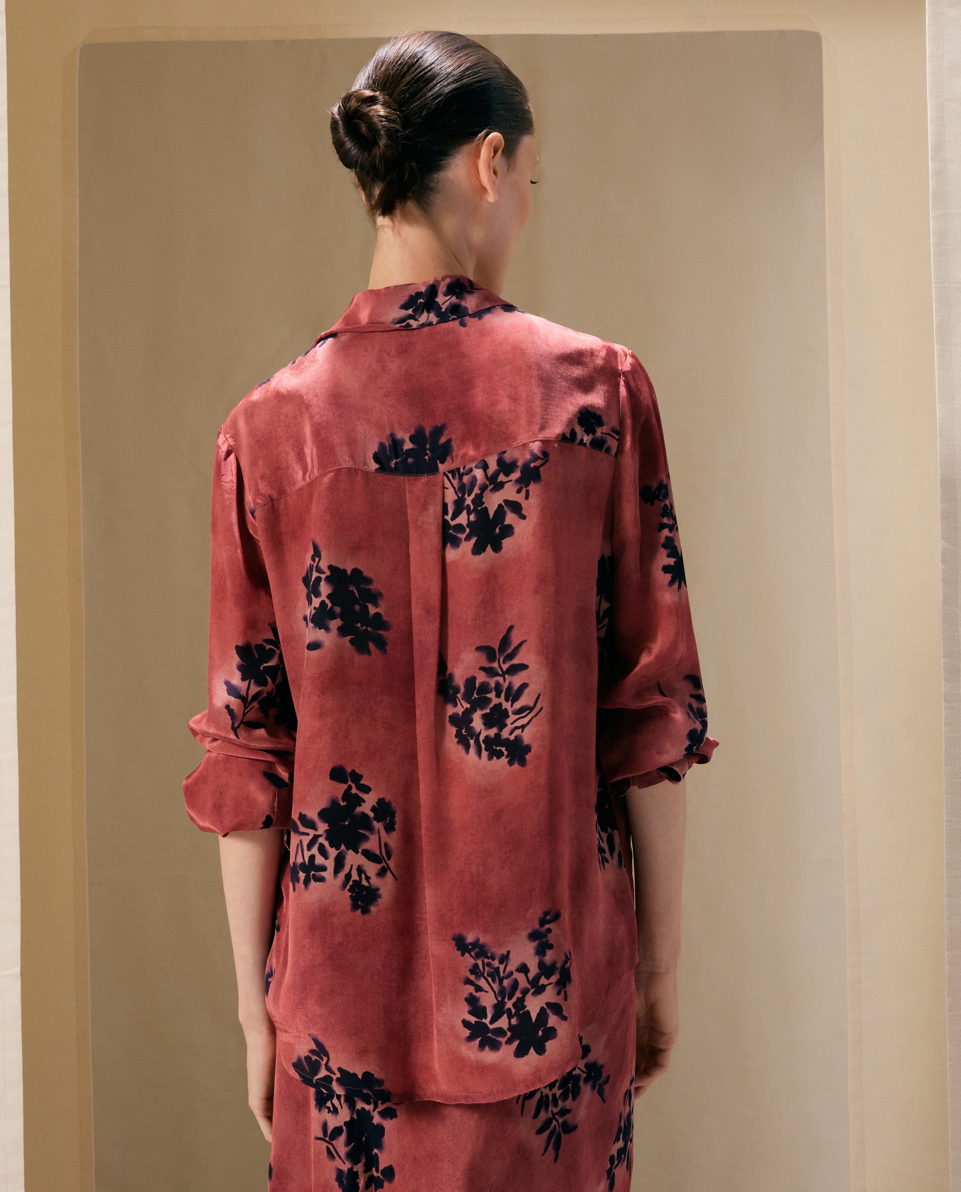 Blusa em Crepe com Bouquet Rosa-3