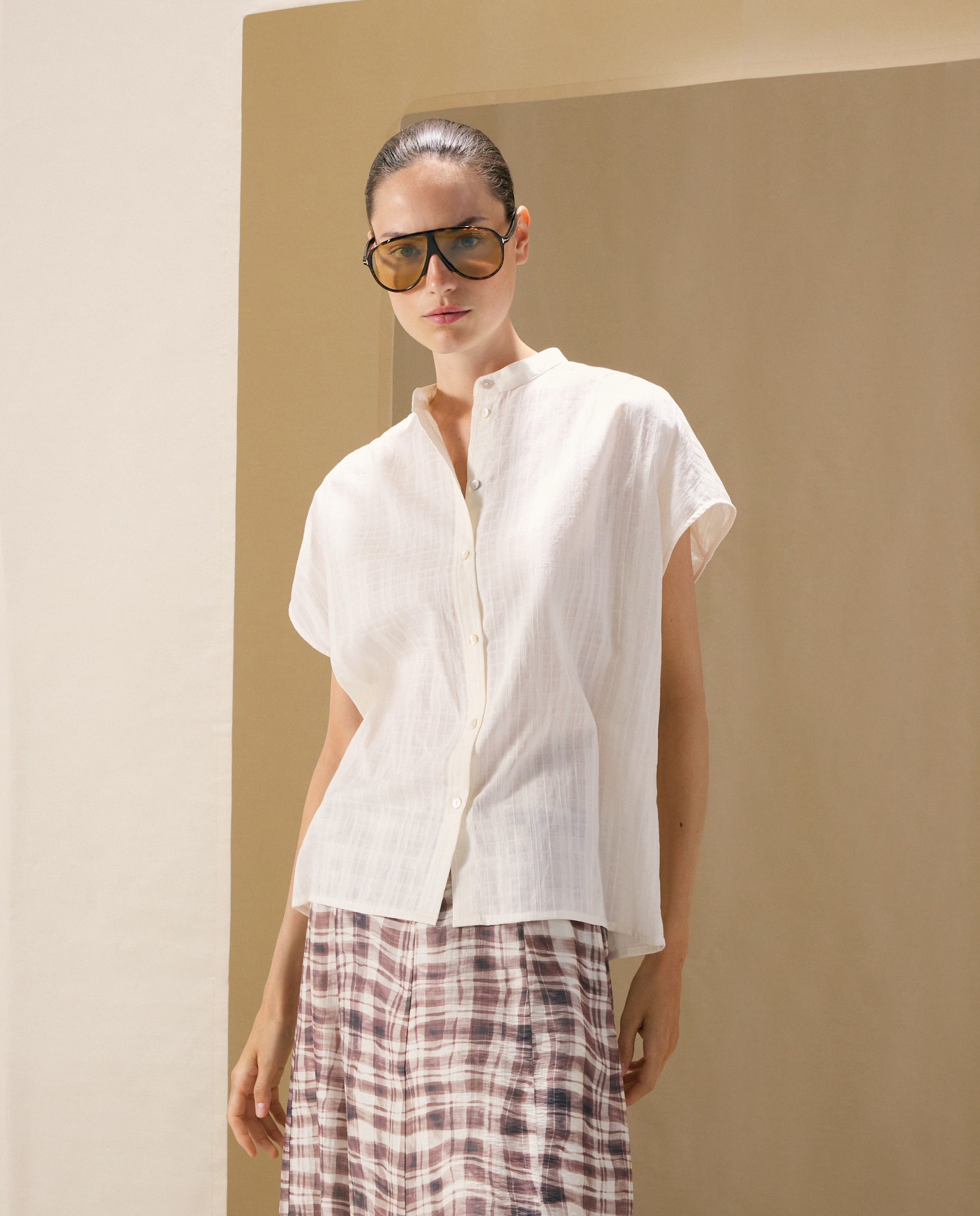 Imagen 1 de Blusa de mujer cuello mao cuadrille - Woman El Corte Inglés - 120 Crudo 120 Crudo