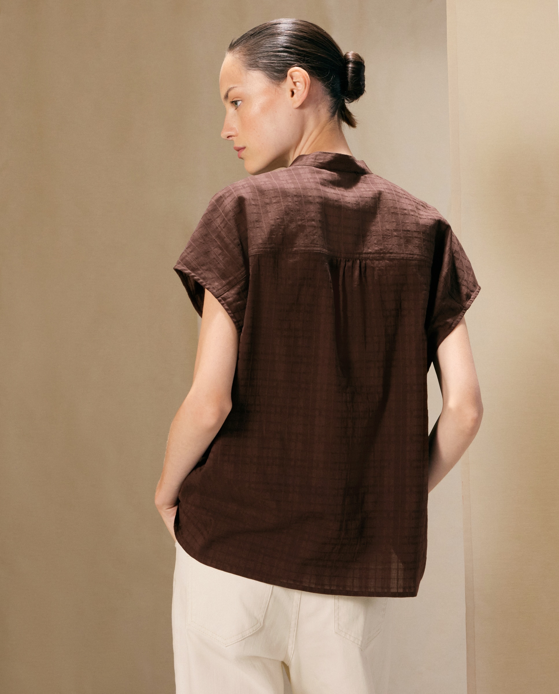 Imagen 3 de Blusa de mujer cuello mao cuadrille - Woman El Corte Inglés - 700 Marrón 700 Marrón