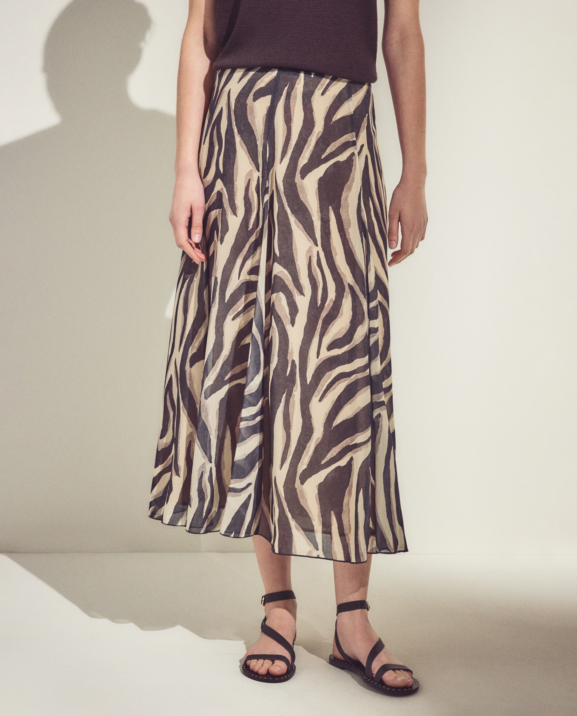 Falda print con quillas de georgette - Woman El Corte Inglés - Negro Negro-2