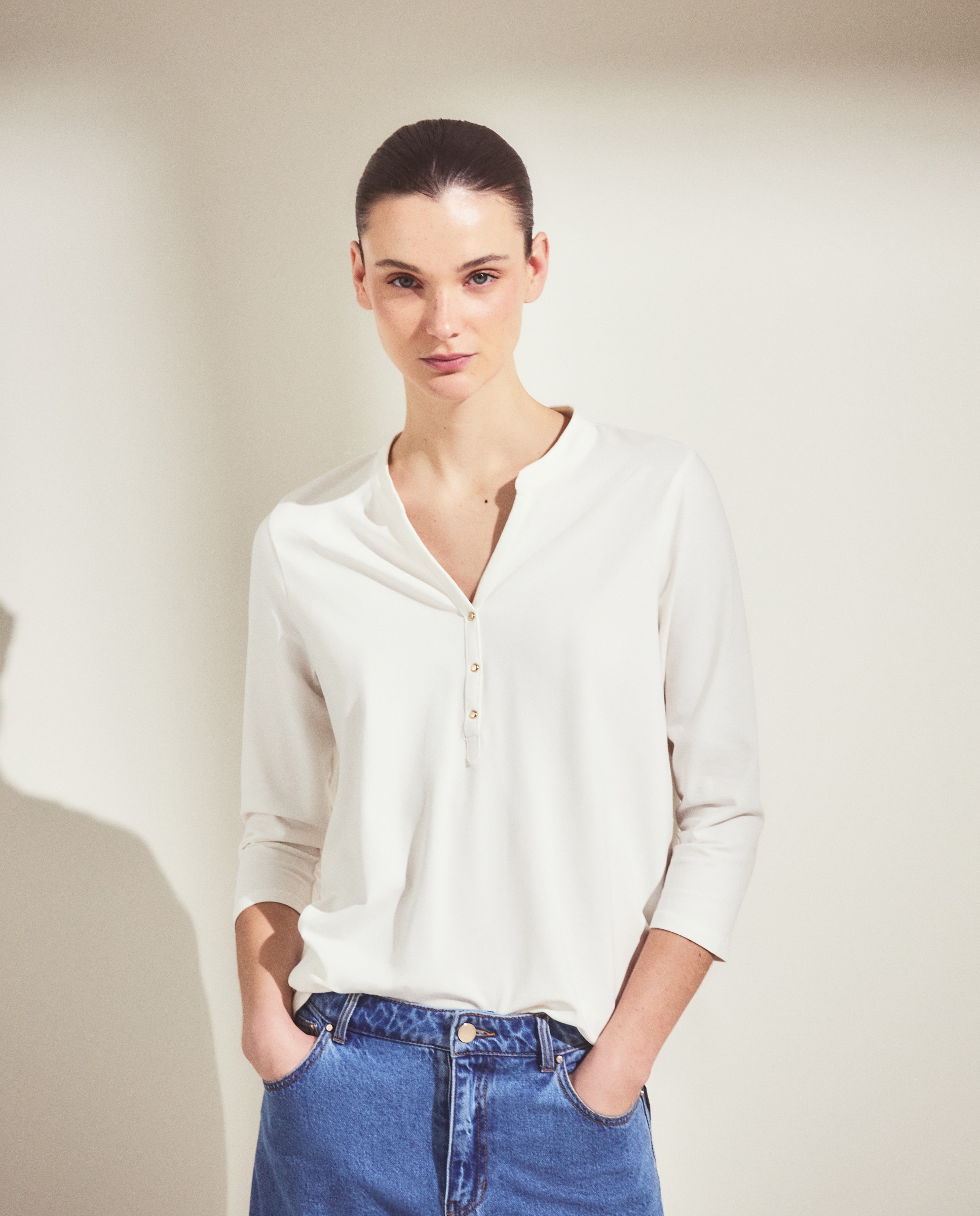 Woman El Corte Inglés - Camiseta de mujer cuello panadero.