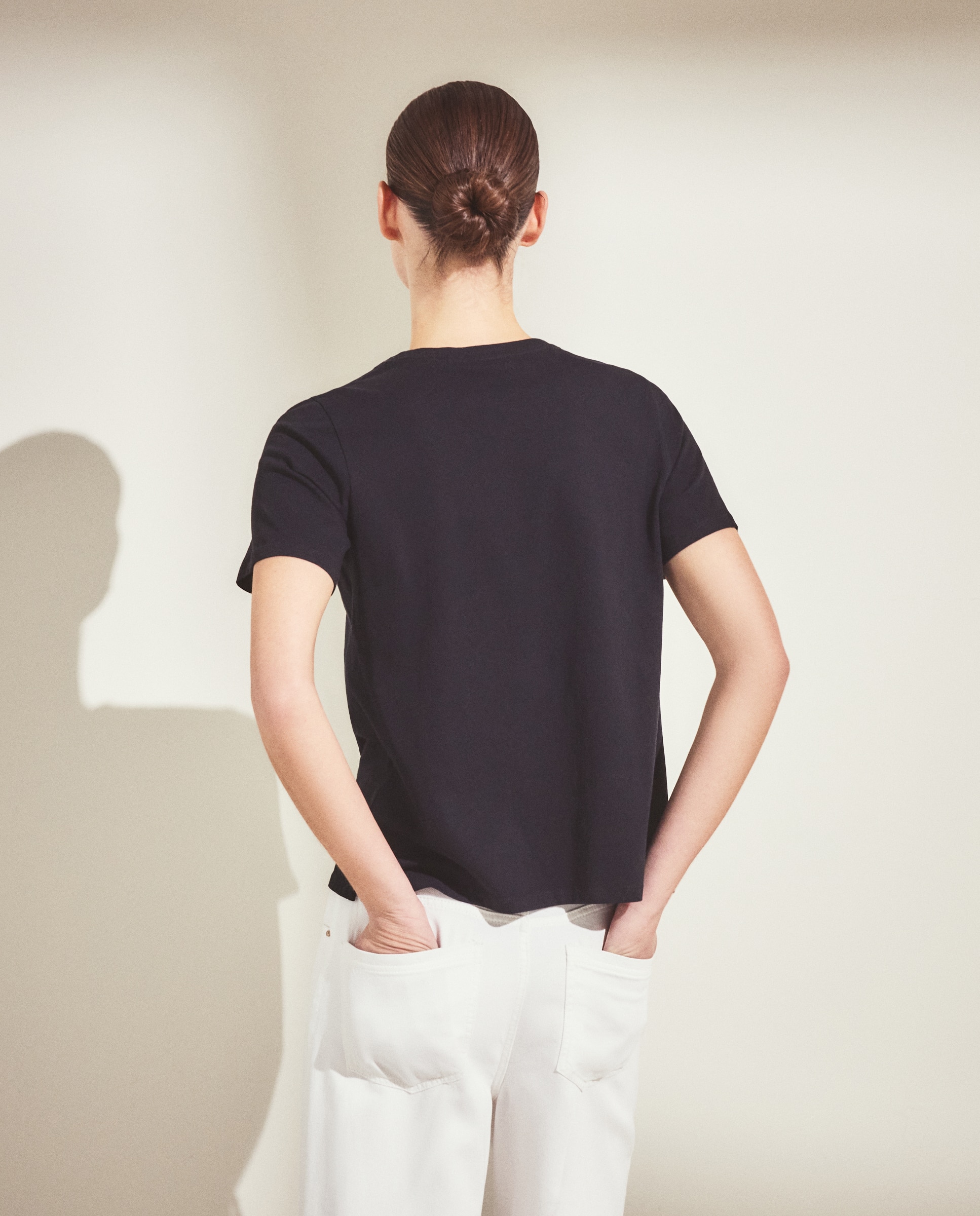 Imagen 3 de Camiseta de mujer con manga corta y cuello caja - Woman El Corte Inglés - Negro Negro