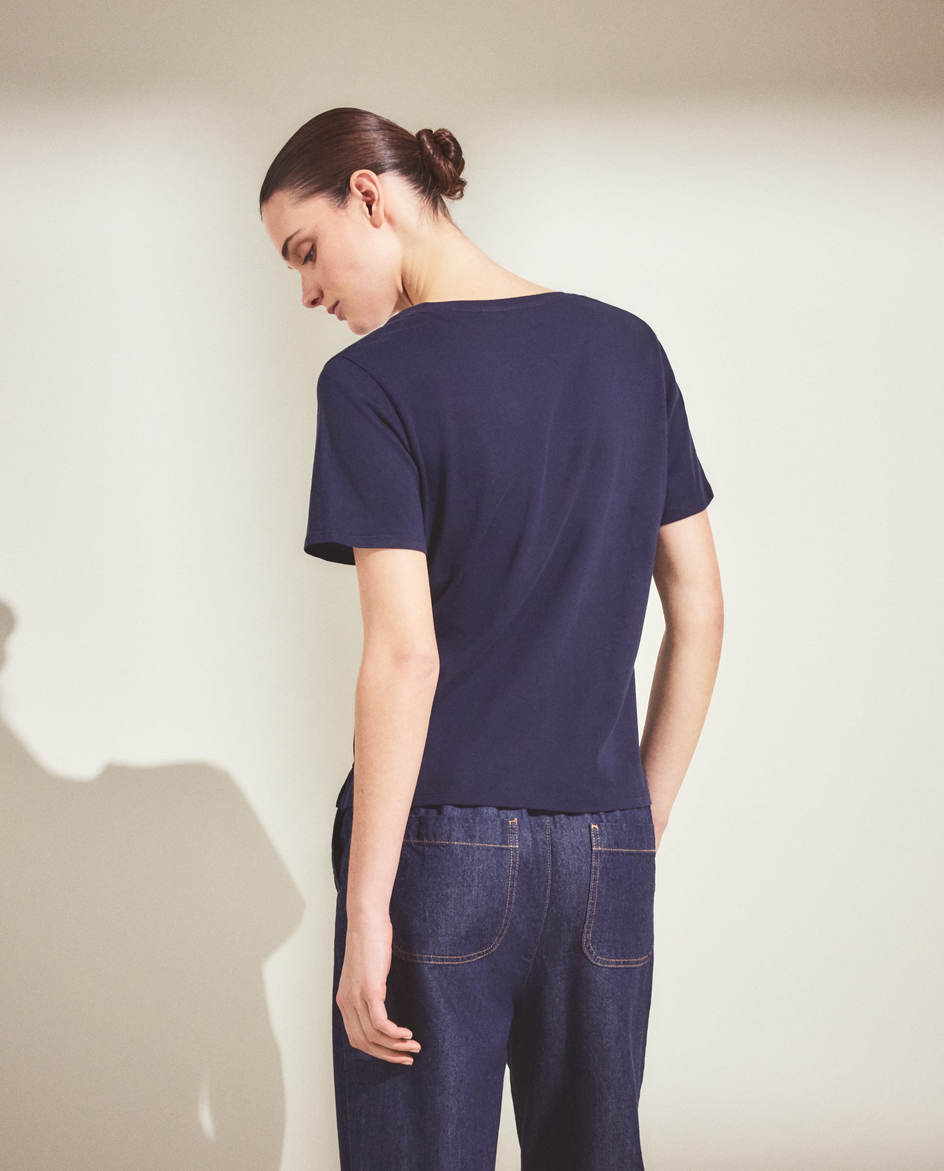 Camiseta de mujer de manga corta y cuello pico - Woman El Corte Inglés - Azul marino Azul marino-3