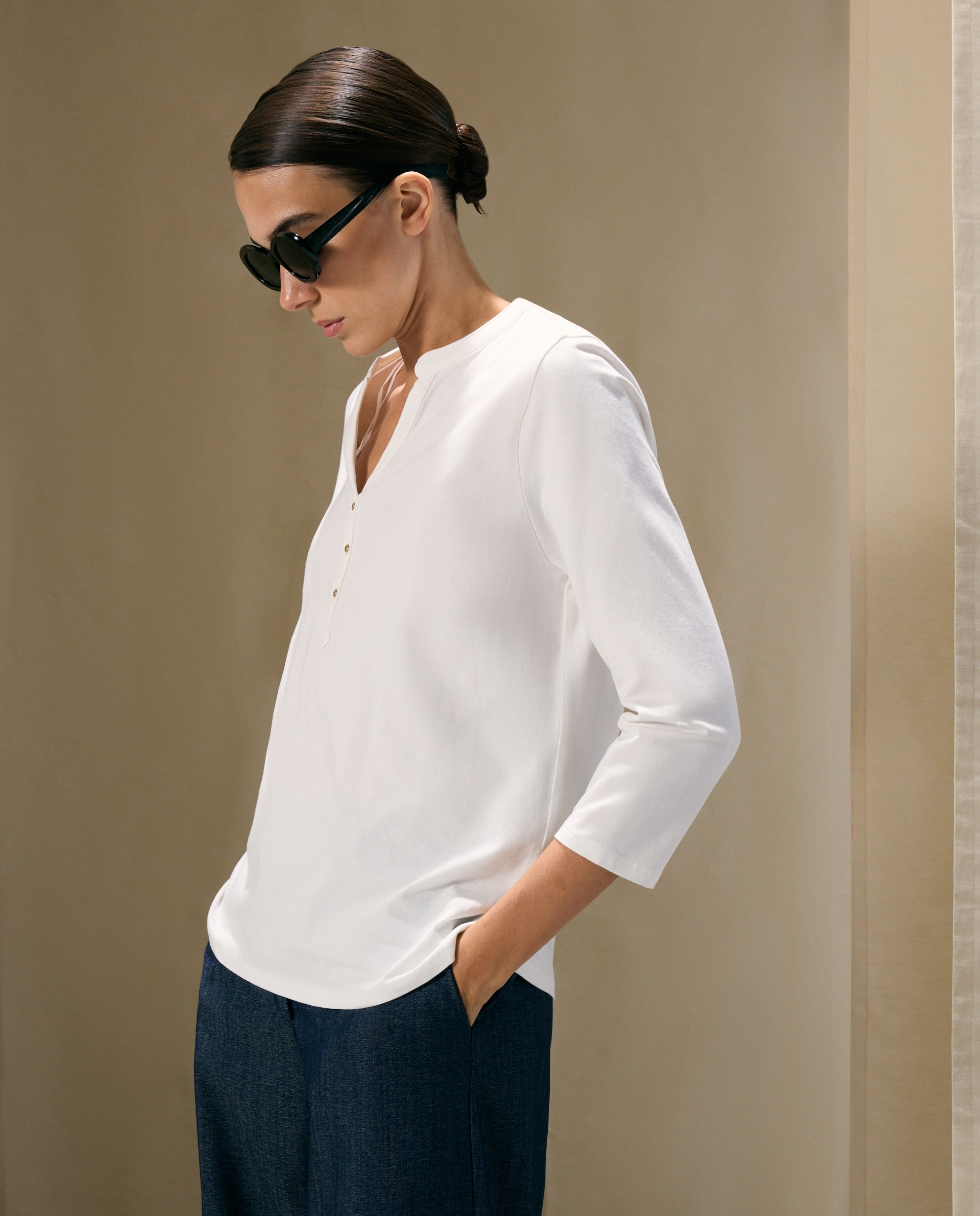 Imagen 1 de Camiseta de mujer con manga larga y cuello panadero - Woman El Corte Inglés - 120 Crudo 120 Crudo