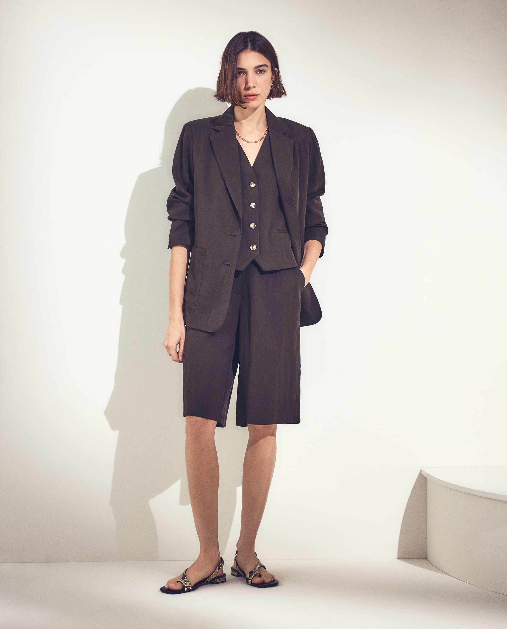 Blazer de mujer lisa de crinkle - Woman El Corte Inglés - Chocolate Chocolate-4