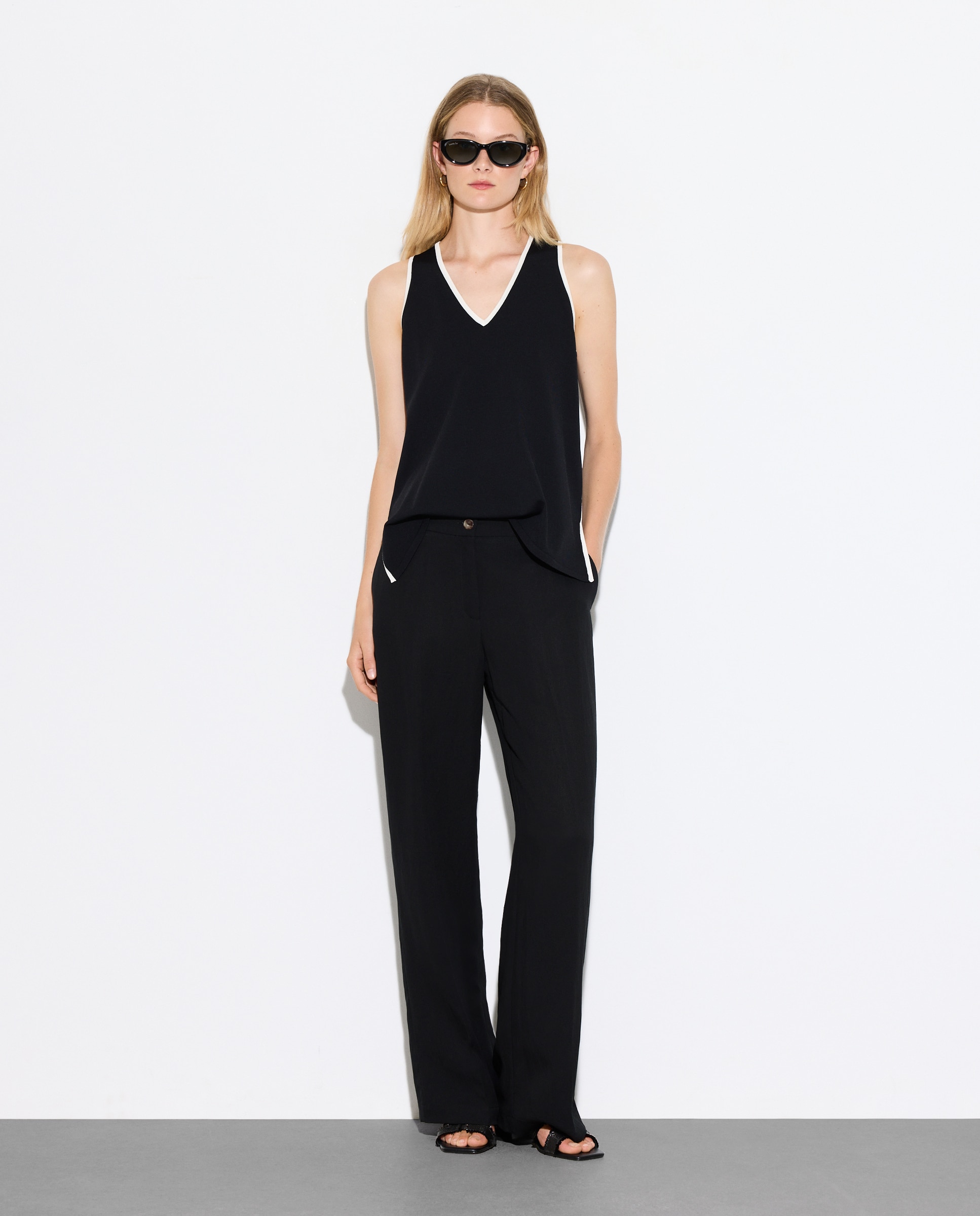 Calças Largas Preto-1