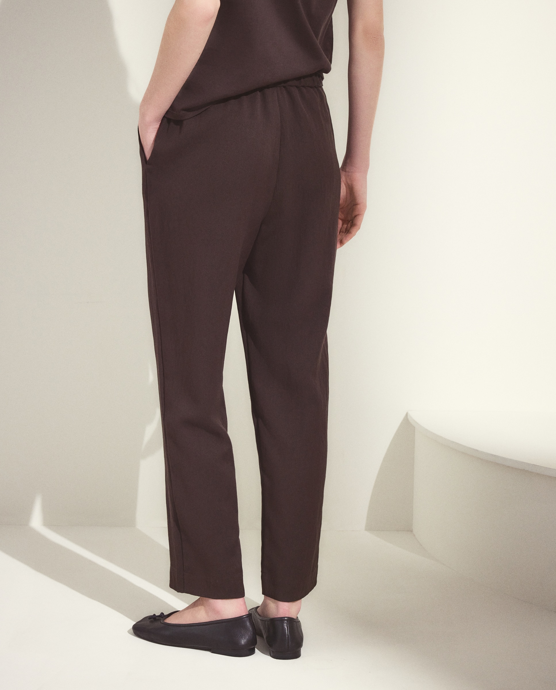 Joggers Lisas Crinkle Castanho-3