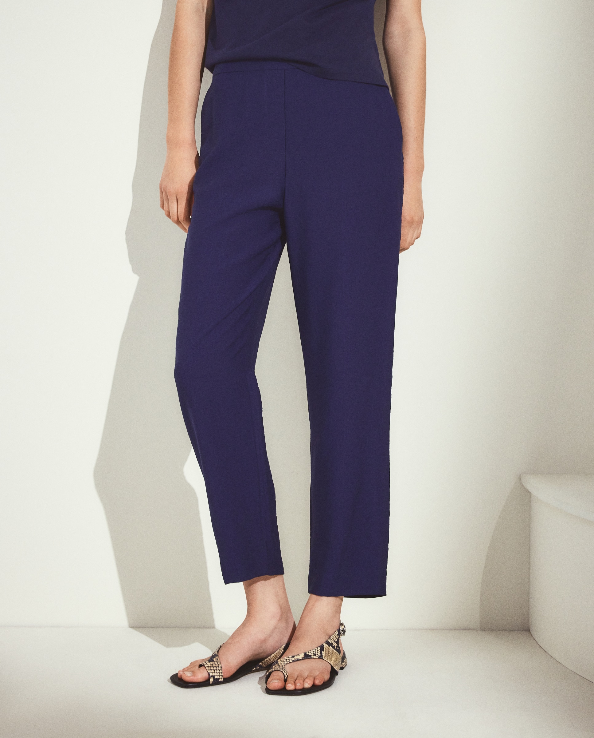 Pantalón de mujer semipitillo crinkle - Woman El Corte Inglés - Azul marino Azul marino-2