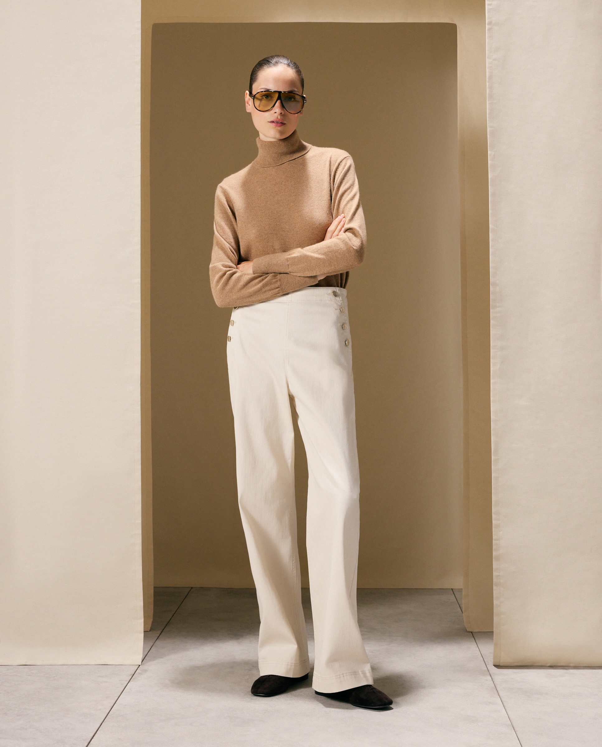 Pantalón de mujer con botones - Woman El Corte Inglés - 120 Crudo 120 Crudo-1
