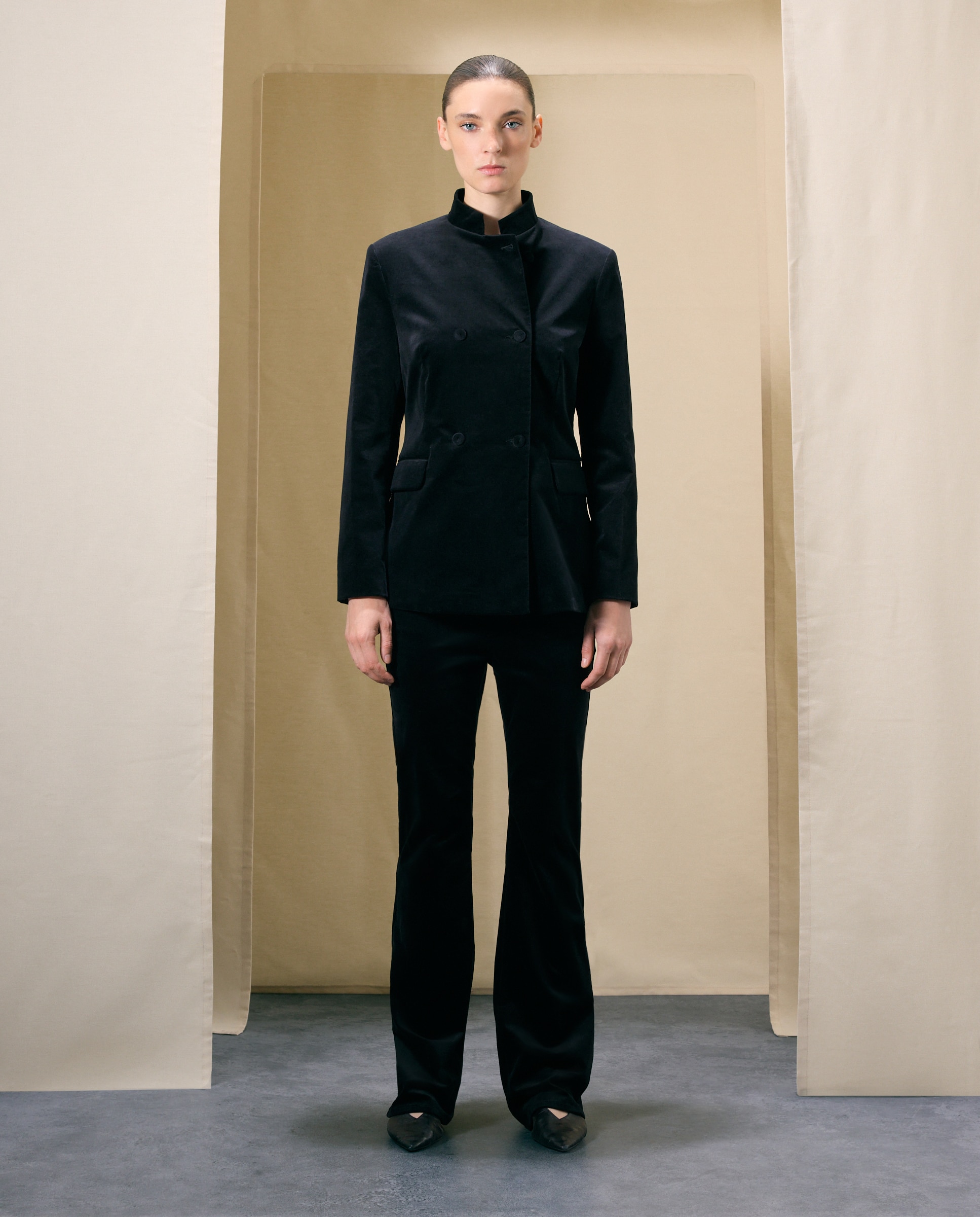 Pantalón de mujer flare terciopelo - Woman El Corte Inglés - Negro Negro-1