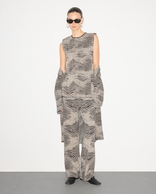 Imagen 0 de Pantalón recto estampado de mujer