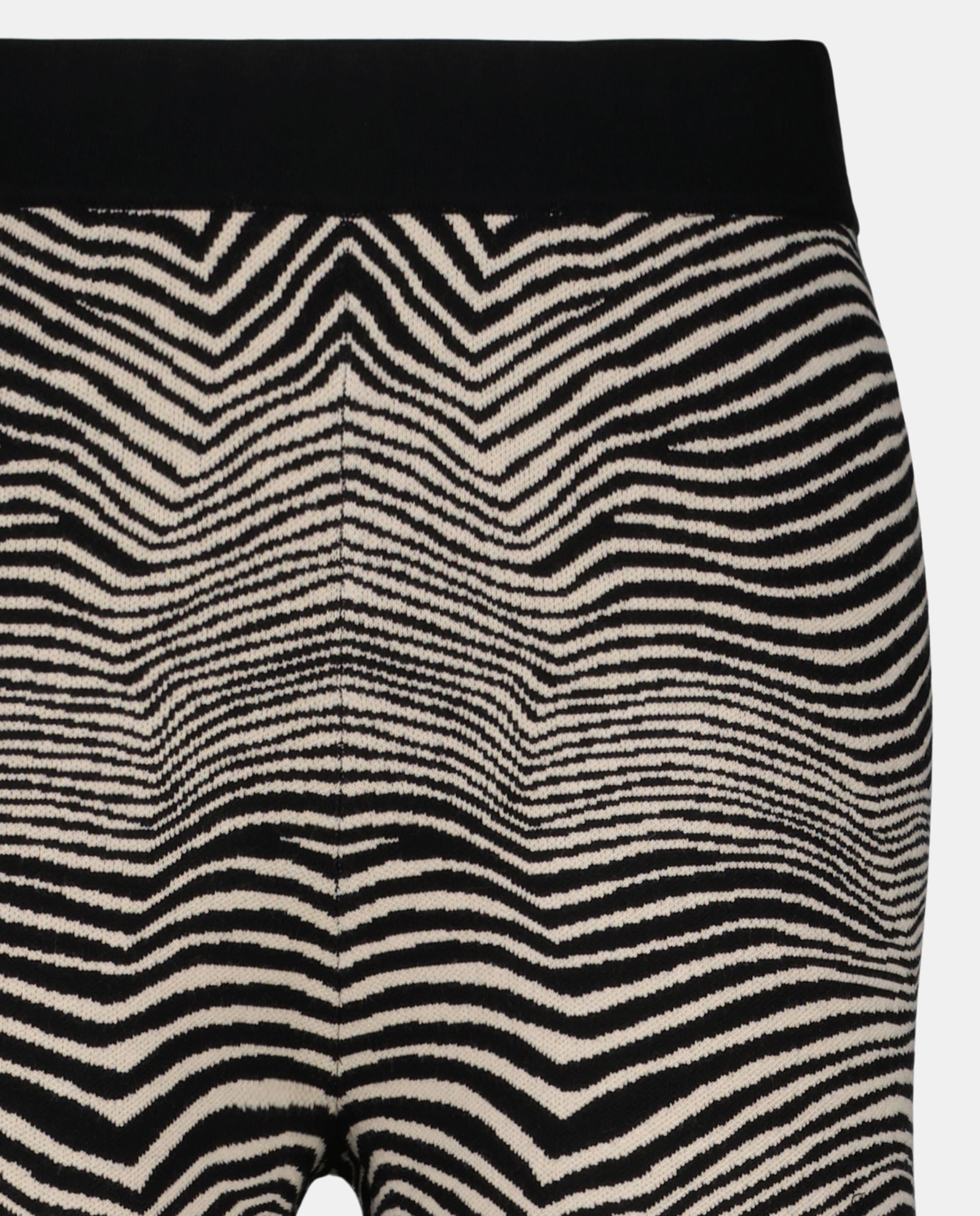 Calças Regular Estampadas Preto-5