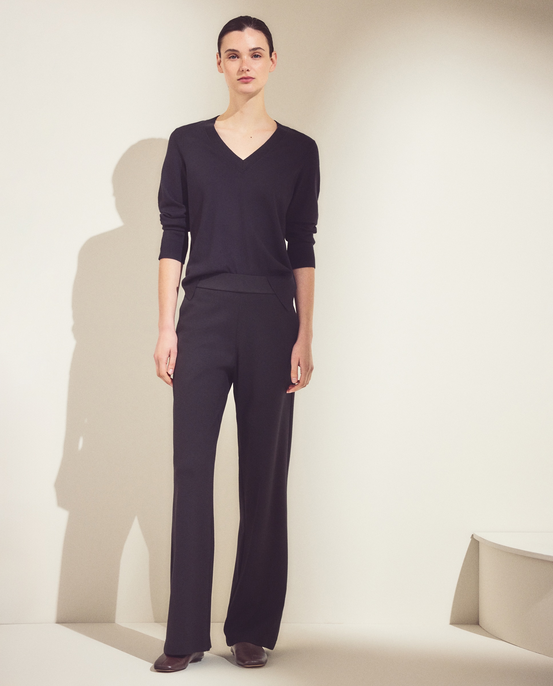 Pantalón de mujer liso de punto confort ancho - Woman El Corte Inglés - Negro Negro-1