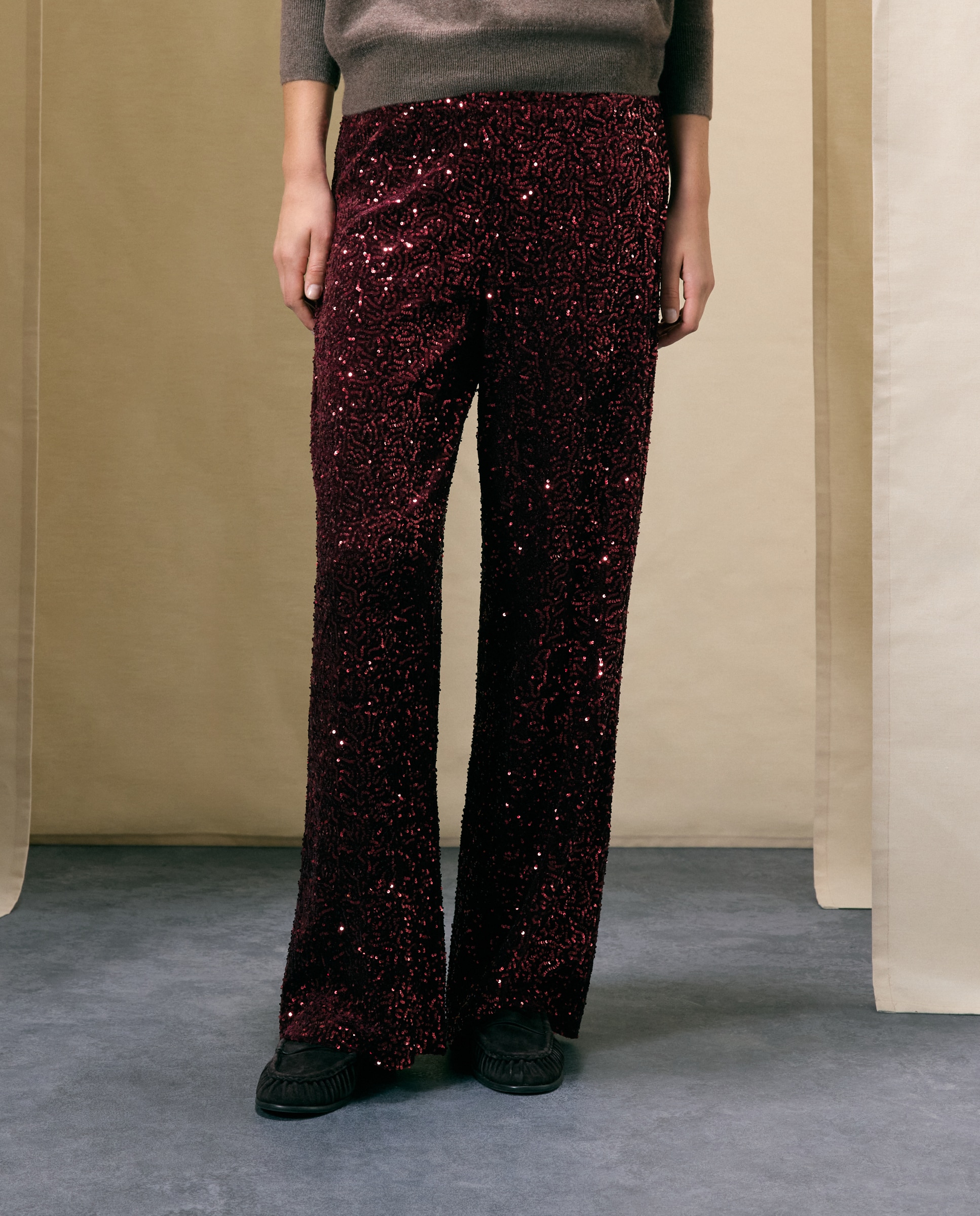 Pantalón de mujer de punto circular de terciopelo - Woman El Corte Inglés - Burdeos Burdeos-2