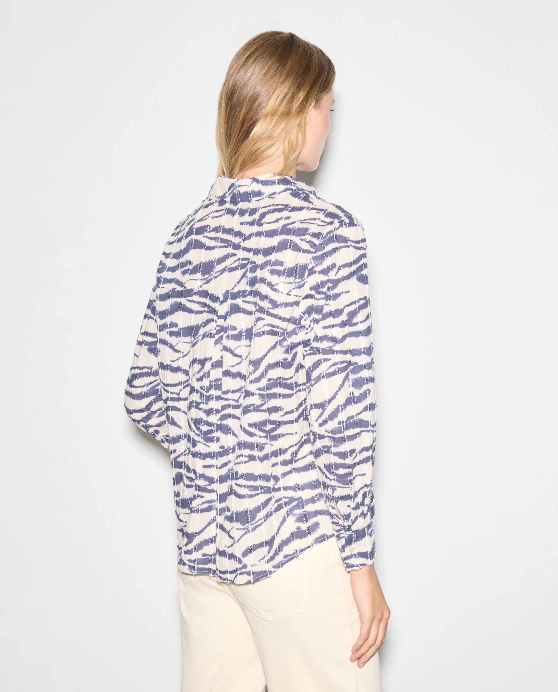 Blusa Dobby de Manga Comprida Azul-3