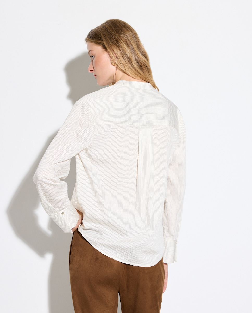 Blusa Tipo Polo de Manga Comprida Branco-3